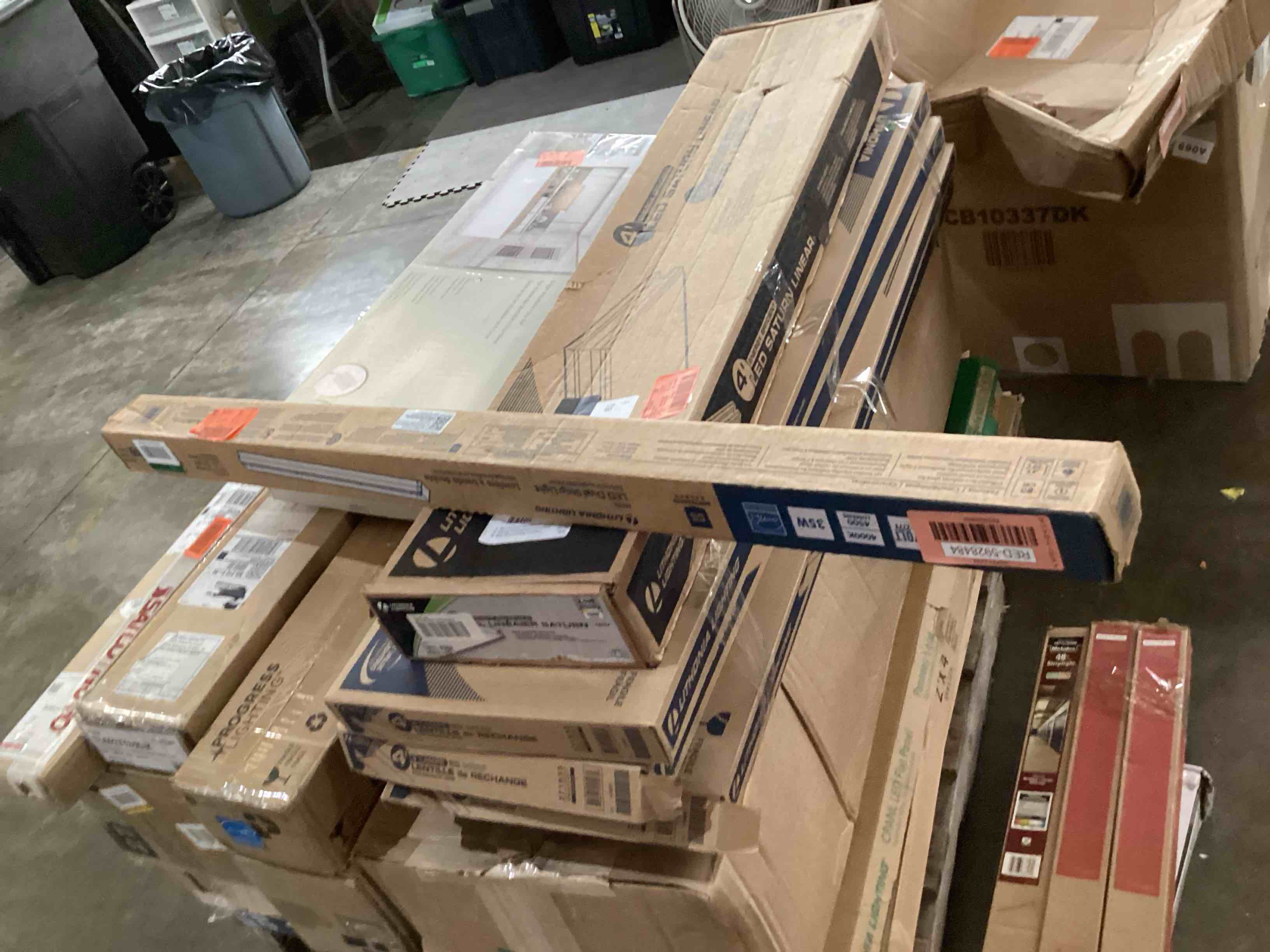 https://s3.amazonaws.com/lotting-images-prod/bidfta/RED5928484_1717083686175.jpeg