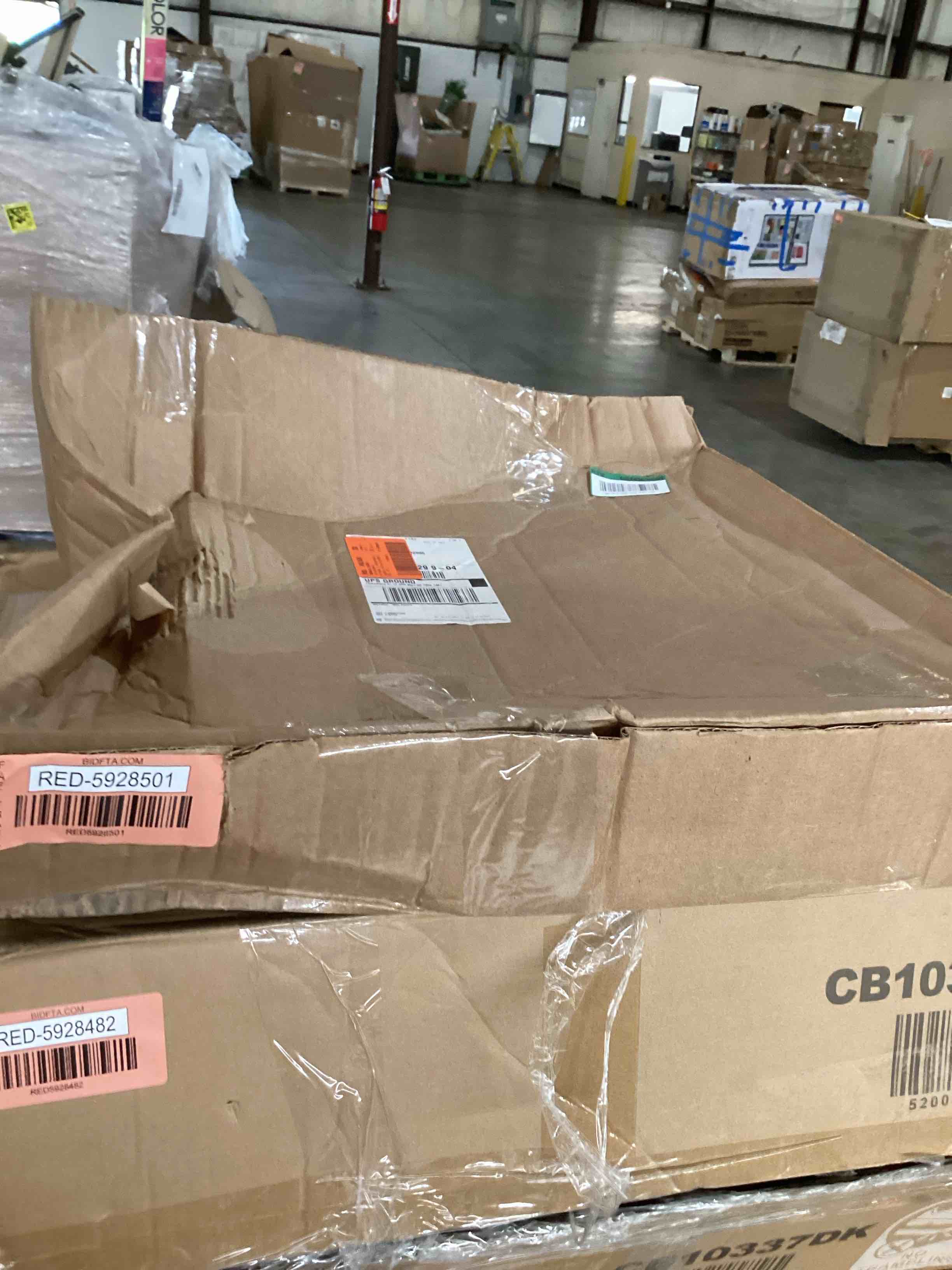 https://s3.amazonaws.com/lotting-images-prod/bidfta/RED5928501_1717084192672.jpeg