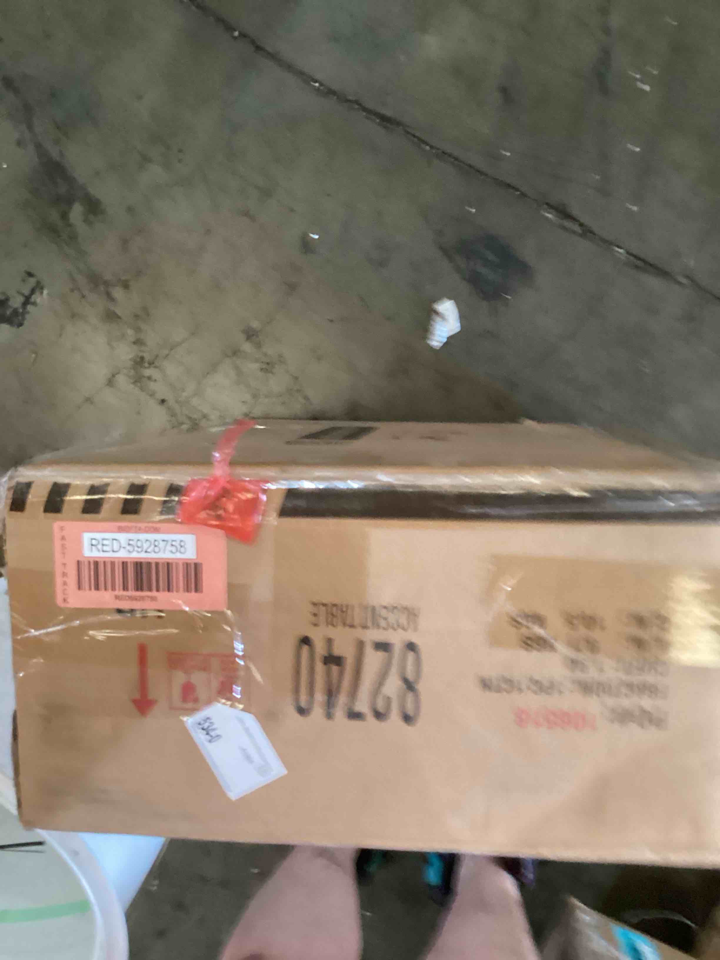 https://s3.amazonaws.com/lotting-images-prod/bidfta/RED5928758_1717617898276.jpeg