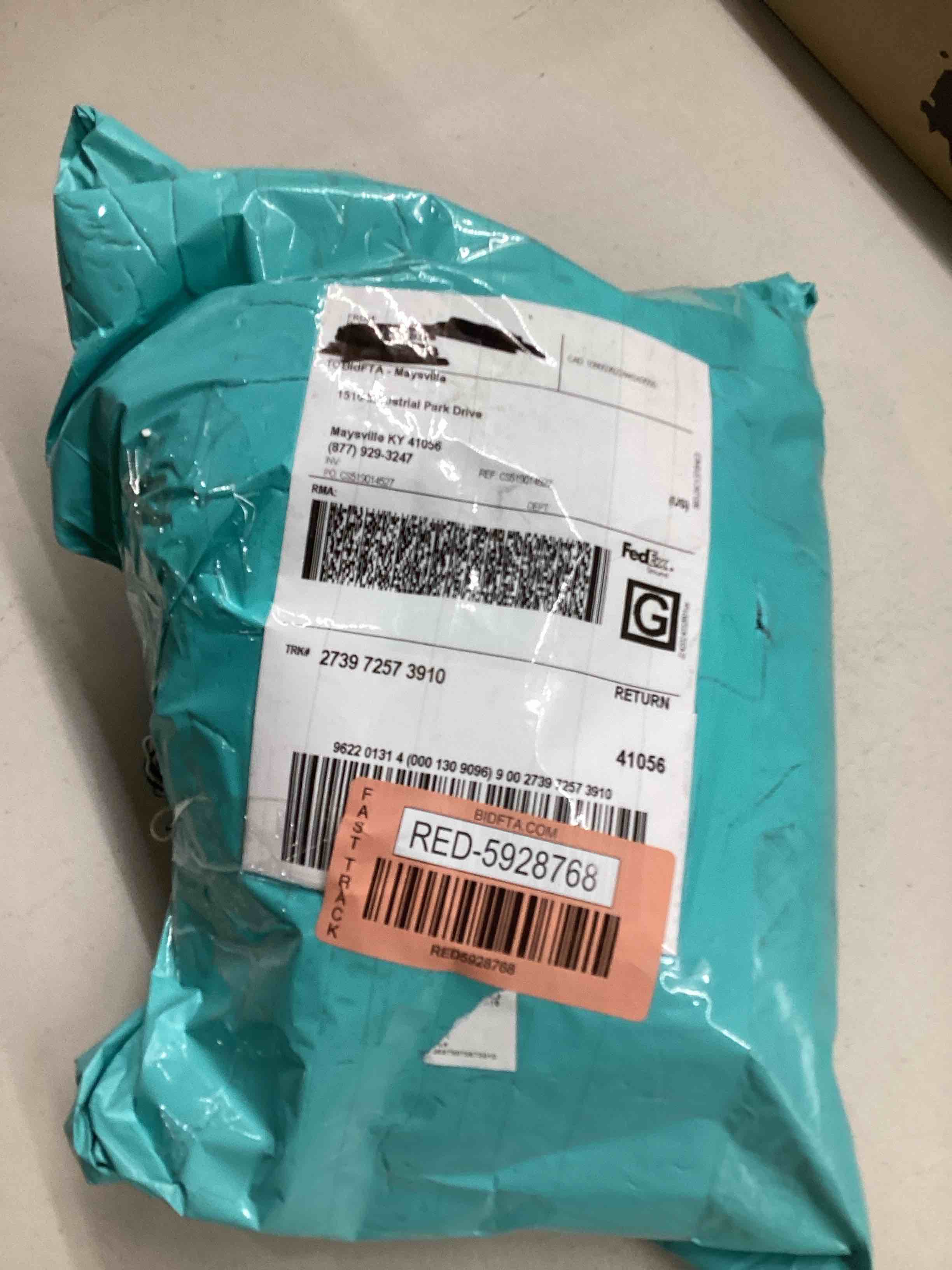https://s3.amazonaws.com/lotting-images-prod/bidfta/RED5928768_1717791093524.jpeg