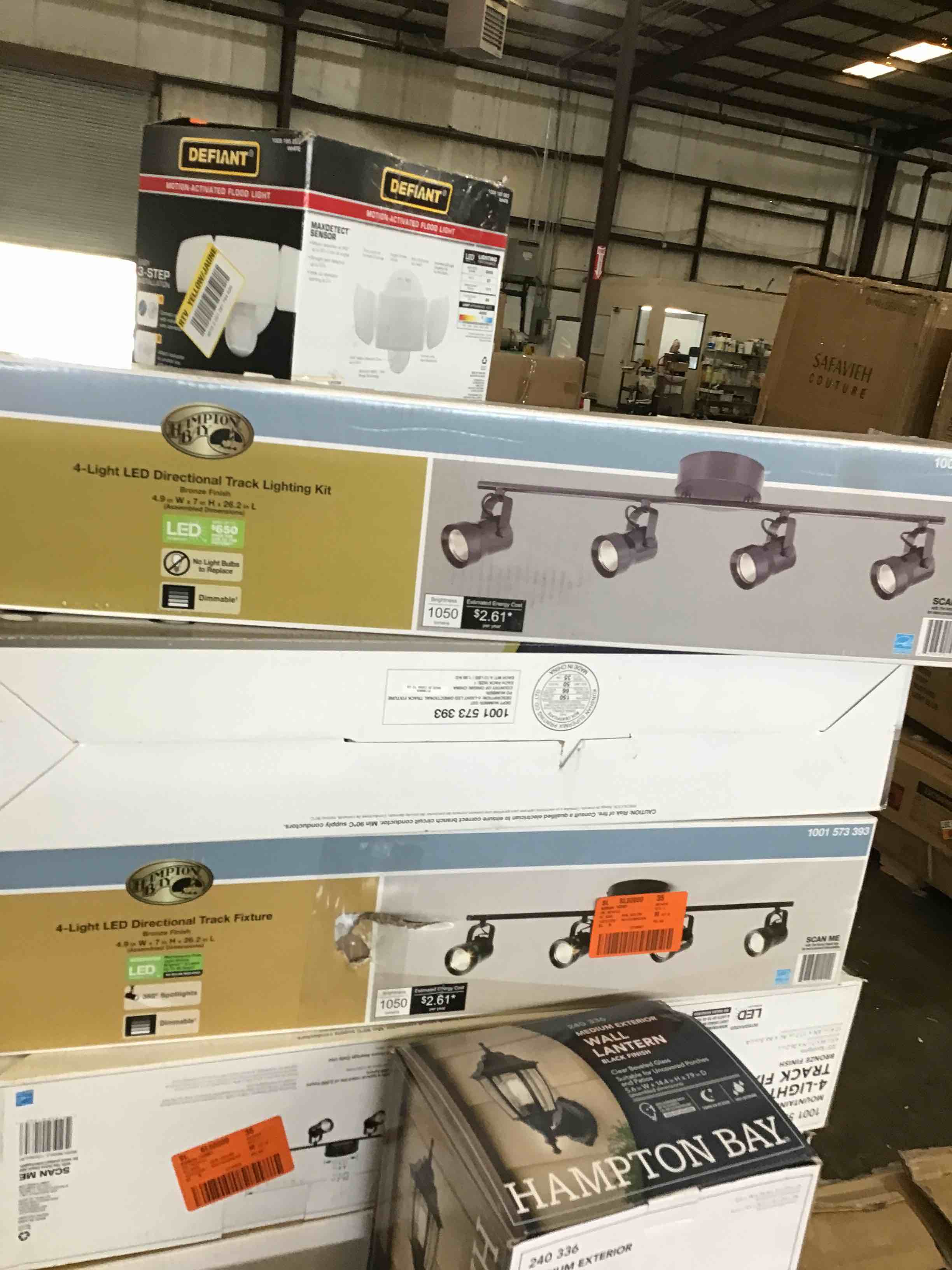 https://s3.amazonaws.com/lotting-images-prod/bidfta/RED5930220_1719859227459.jpeg