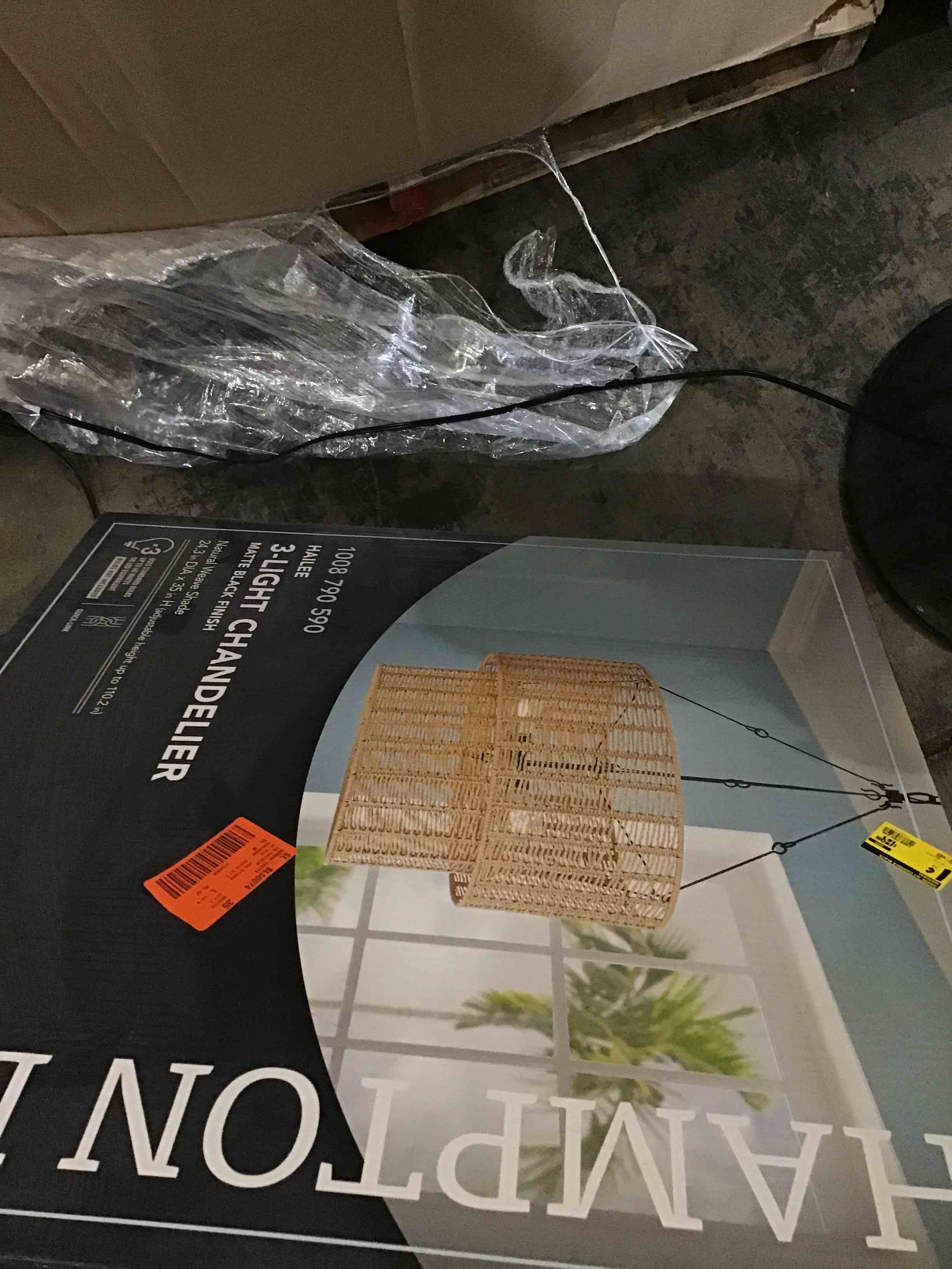 https://s3.amazonaws.com/lotting-images-prod/bidfta/RED5930362_1720445259946.jpeg