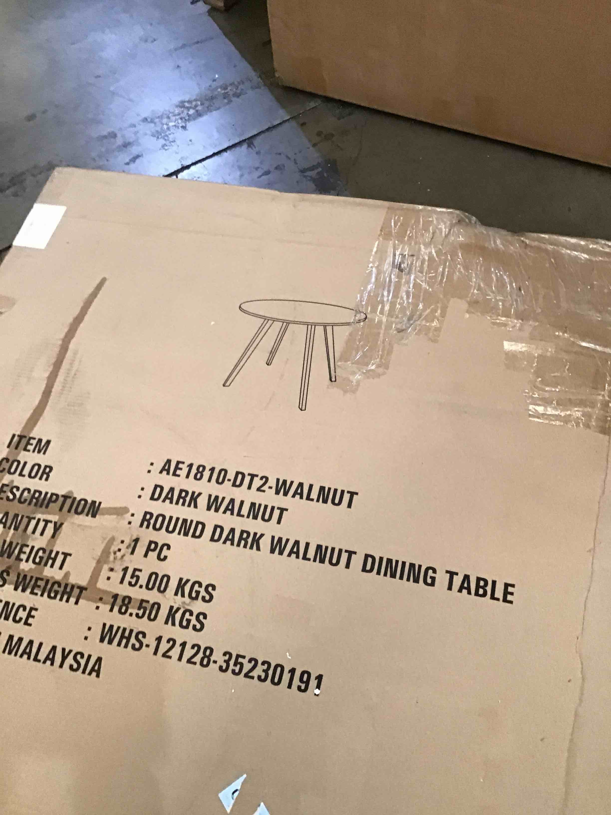 https://s3.amazonaws.com/lotting-images-prod/bidfta/RED5930424_1720467128718.jpeg