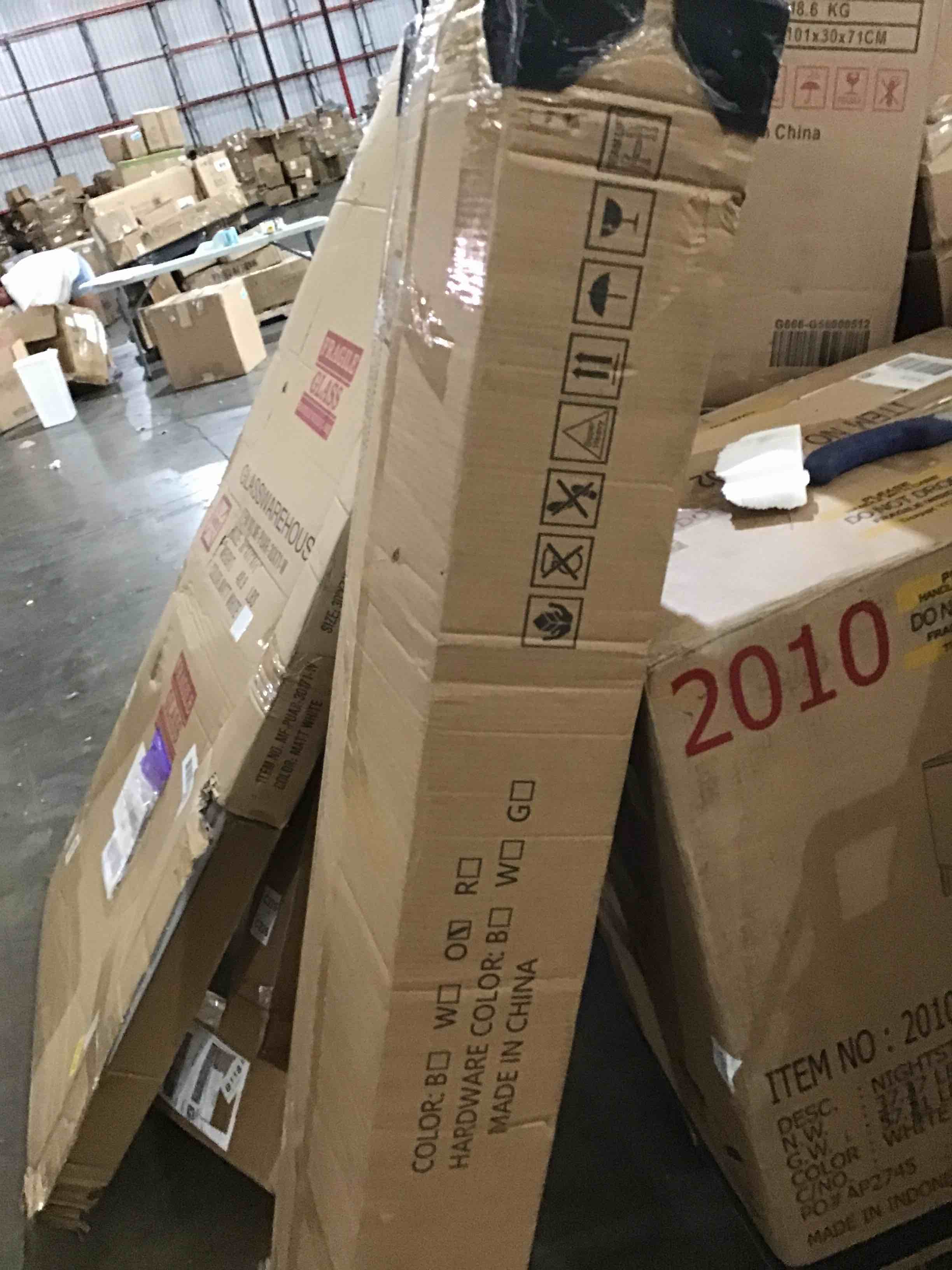 https://s3.amazonaws.com/lotting-images-prod/bidfta/RED5931572_1722263413438.jpeg