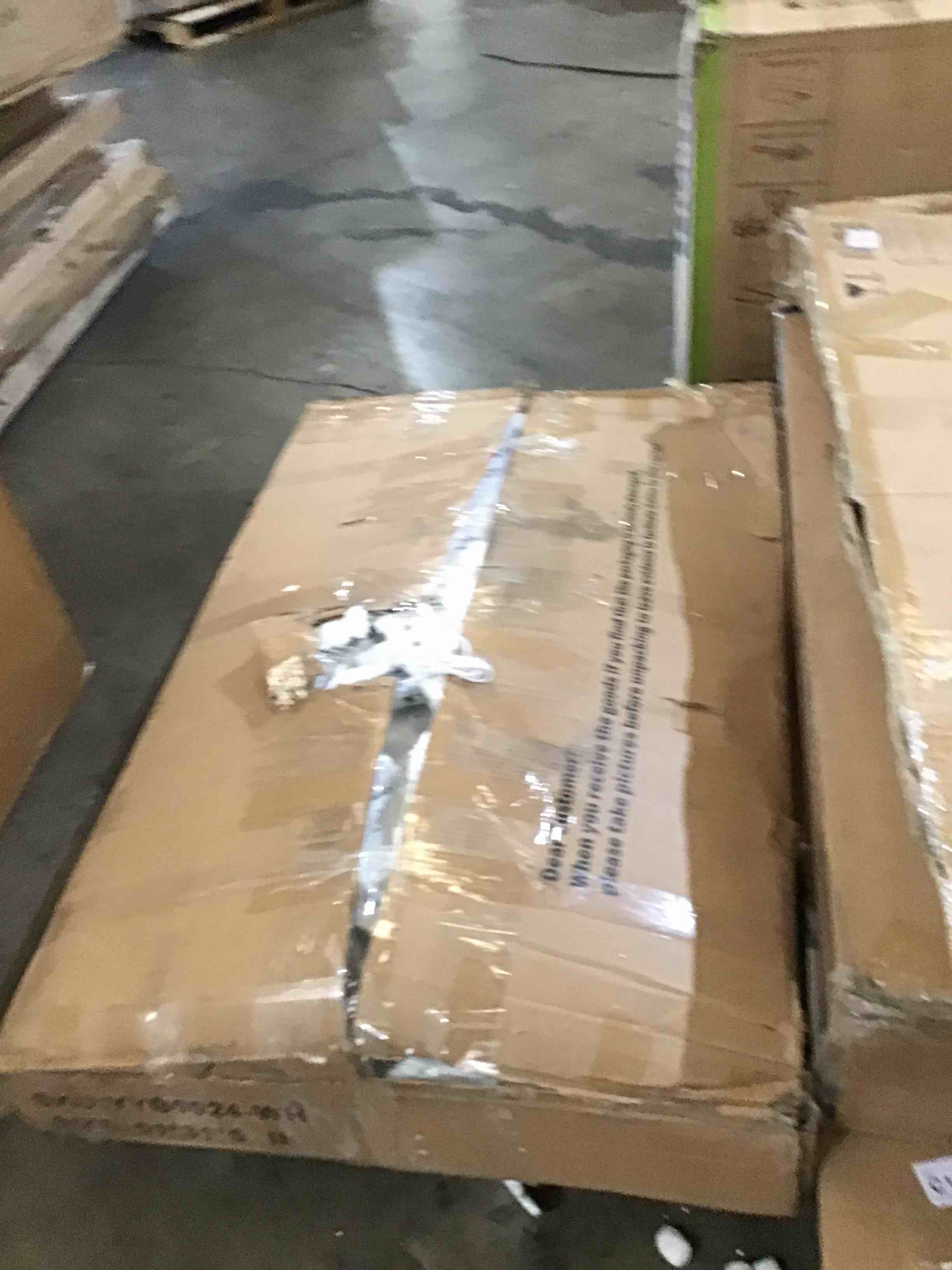 https://s3.amazonaws.com/lotting-images-prod/bidfta/RED5931681_1722613270999.jpeg
