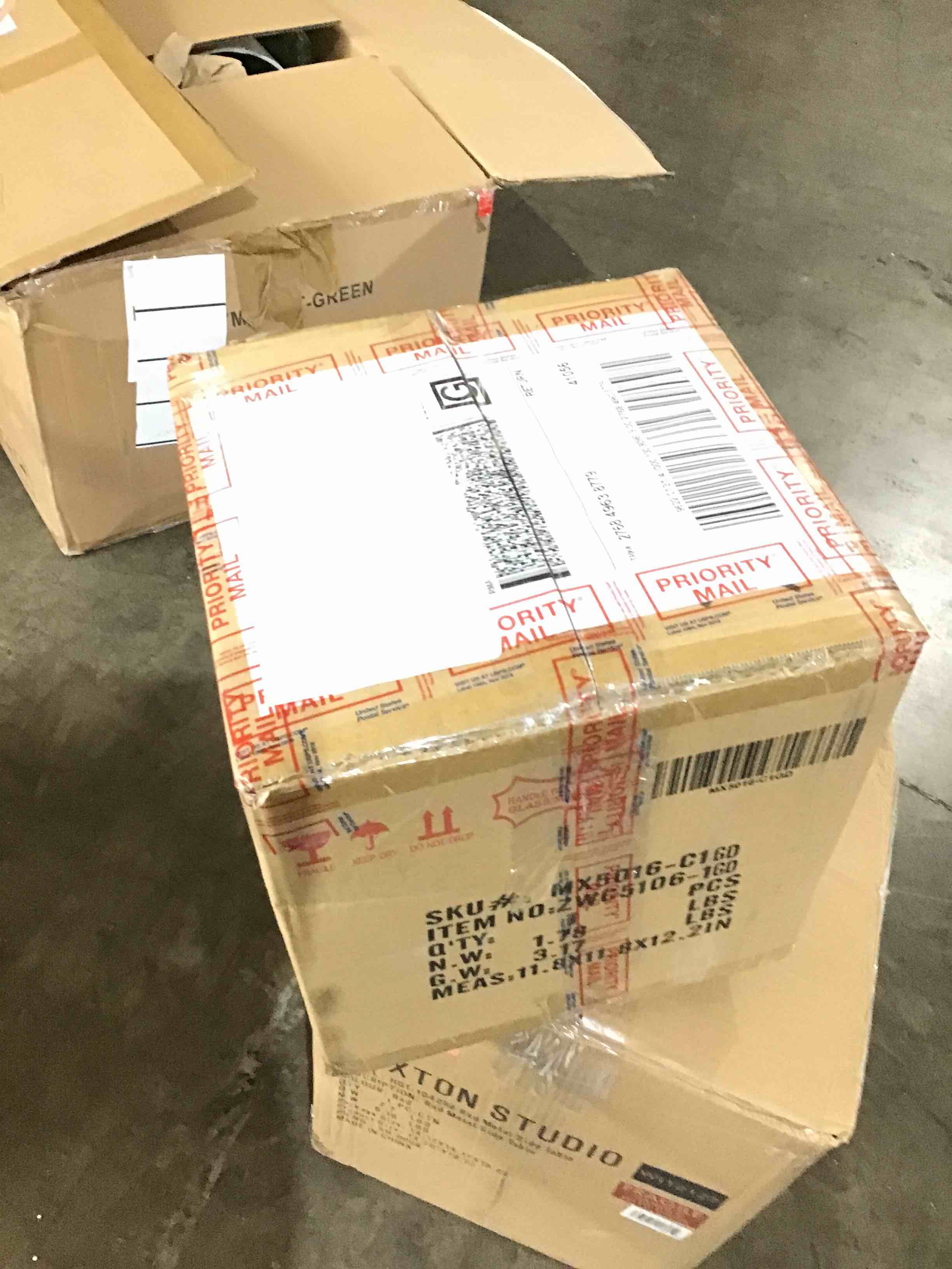 https://s3.amazonaws.com/lotting-images-prod/bidfta/RED5931994_1724069764706.jpeg