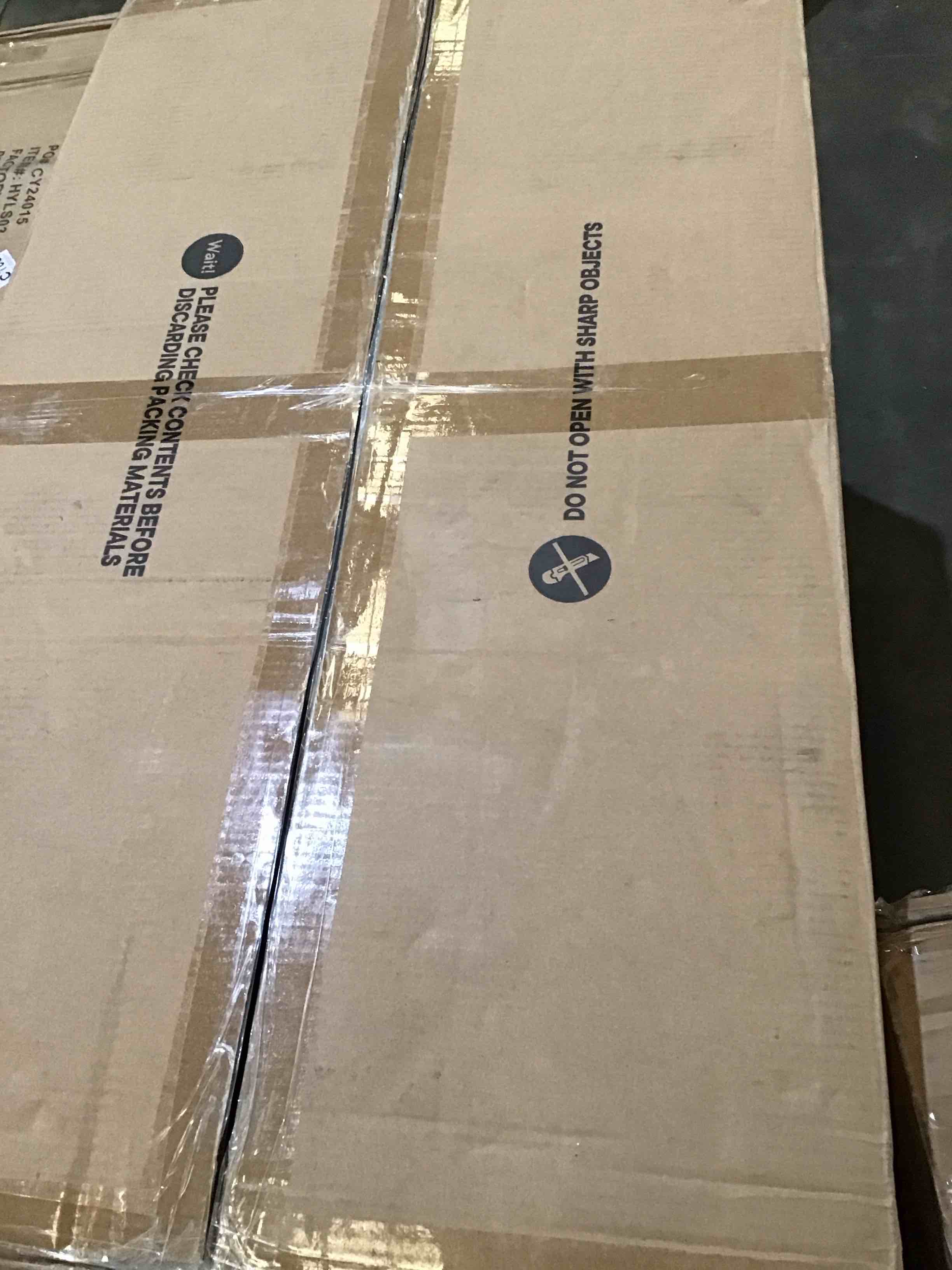 https://s3.amazonaws.com/lotting-images-prod/bidfta/RED5932268_1724858929282.jpeg