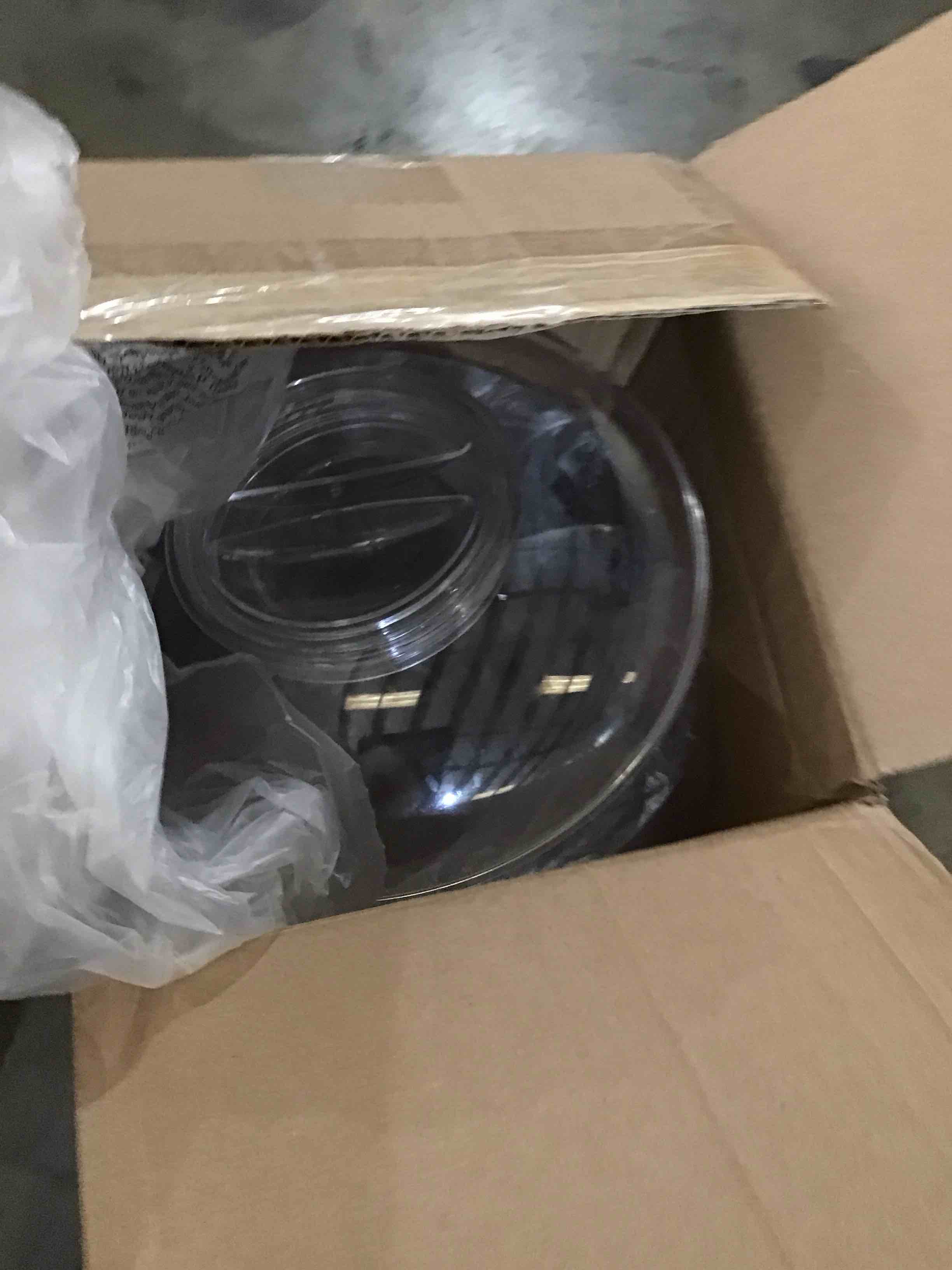 https://s3.amazonaws.com/lotting-images-prod/bidfta/RED5932736_1726060618643.jpeg