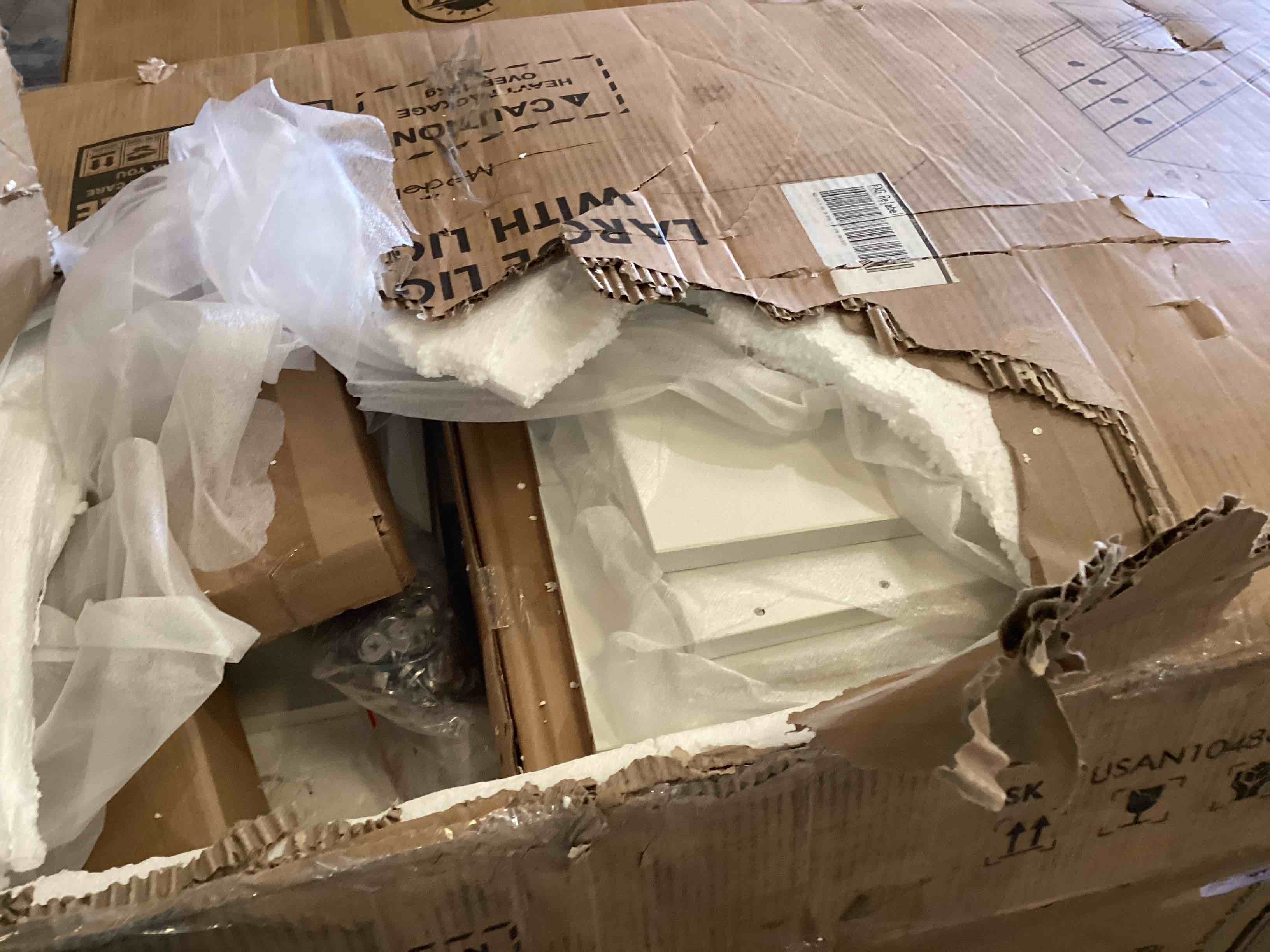 https://s3.amazonaws.com/lotting-images-prod/bidfta/RED5935365_1726076266205.jpeg