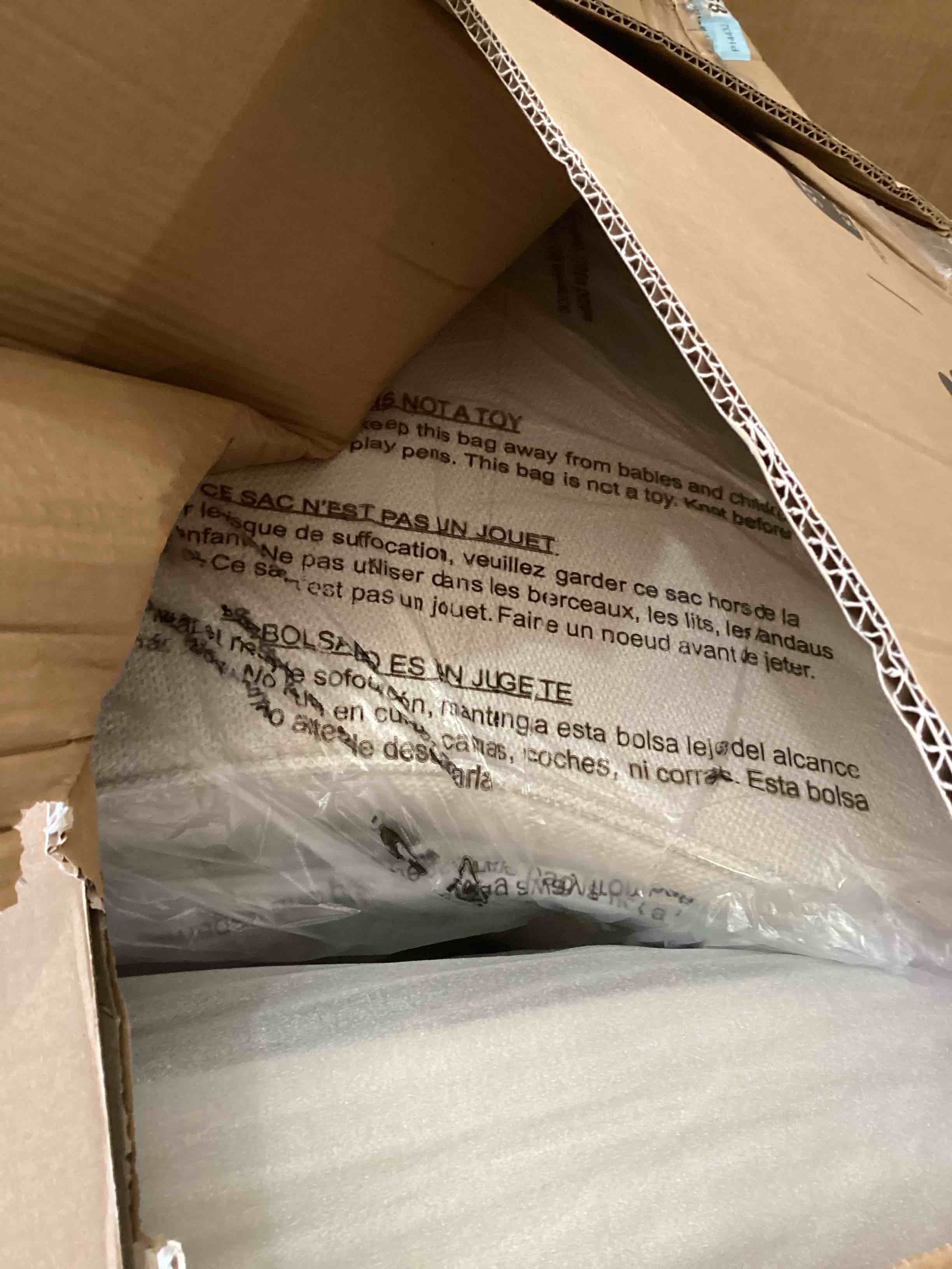https://s3.amazonaws.com/lotting-images-prod/bidfta/RED5935419_1726149456383.jpeg