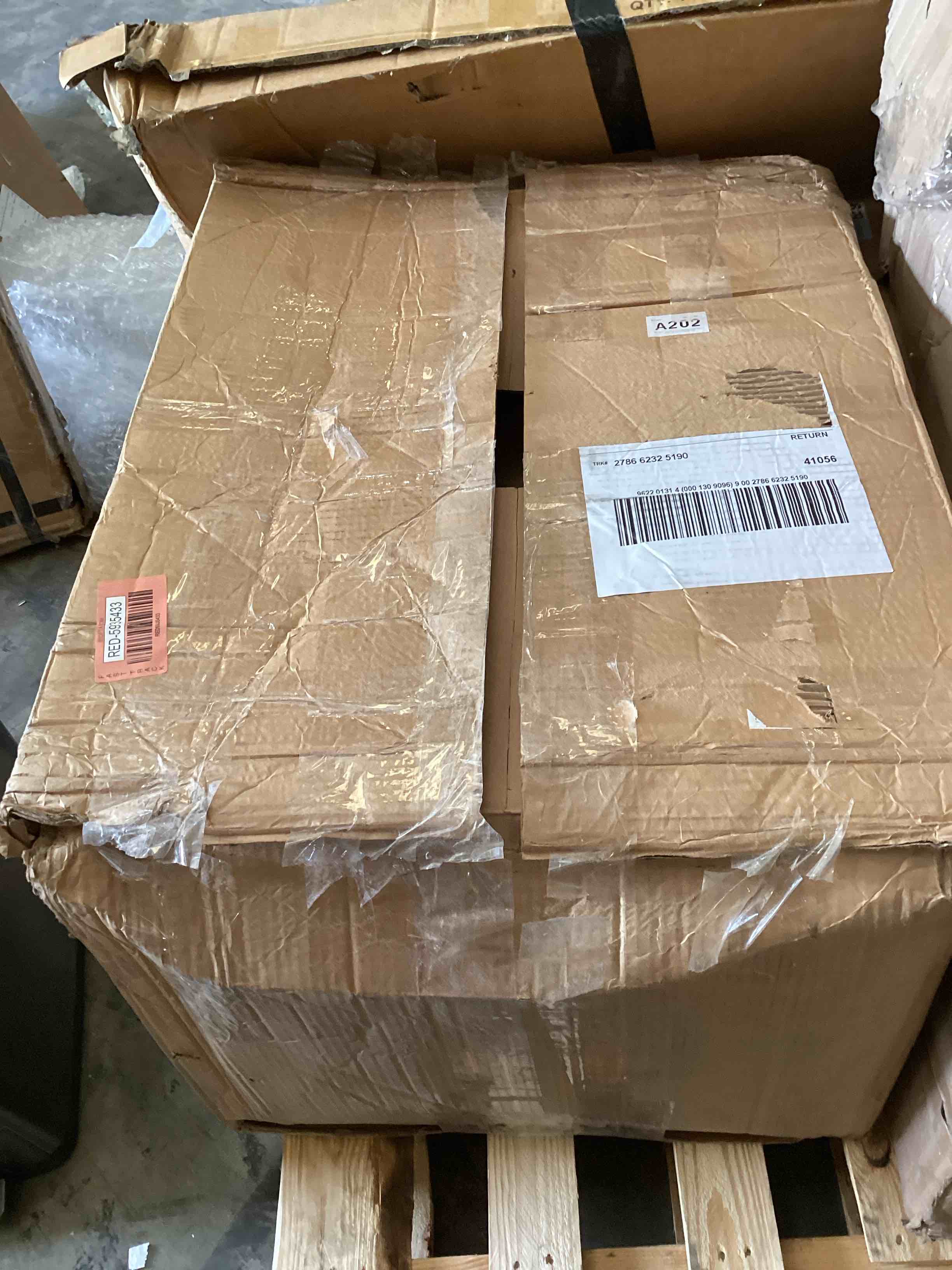 https://s3.amazonaws.com/lotting-images-prod/bidfta/RED5935431_1726153775152.jpeg