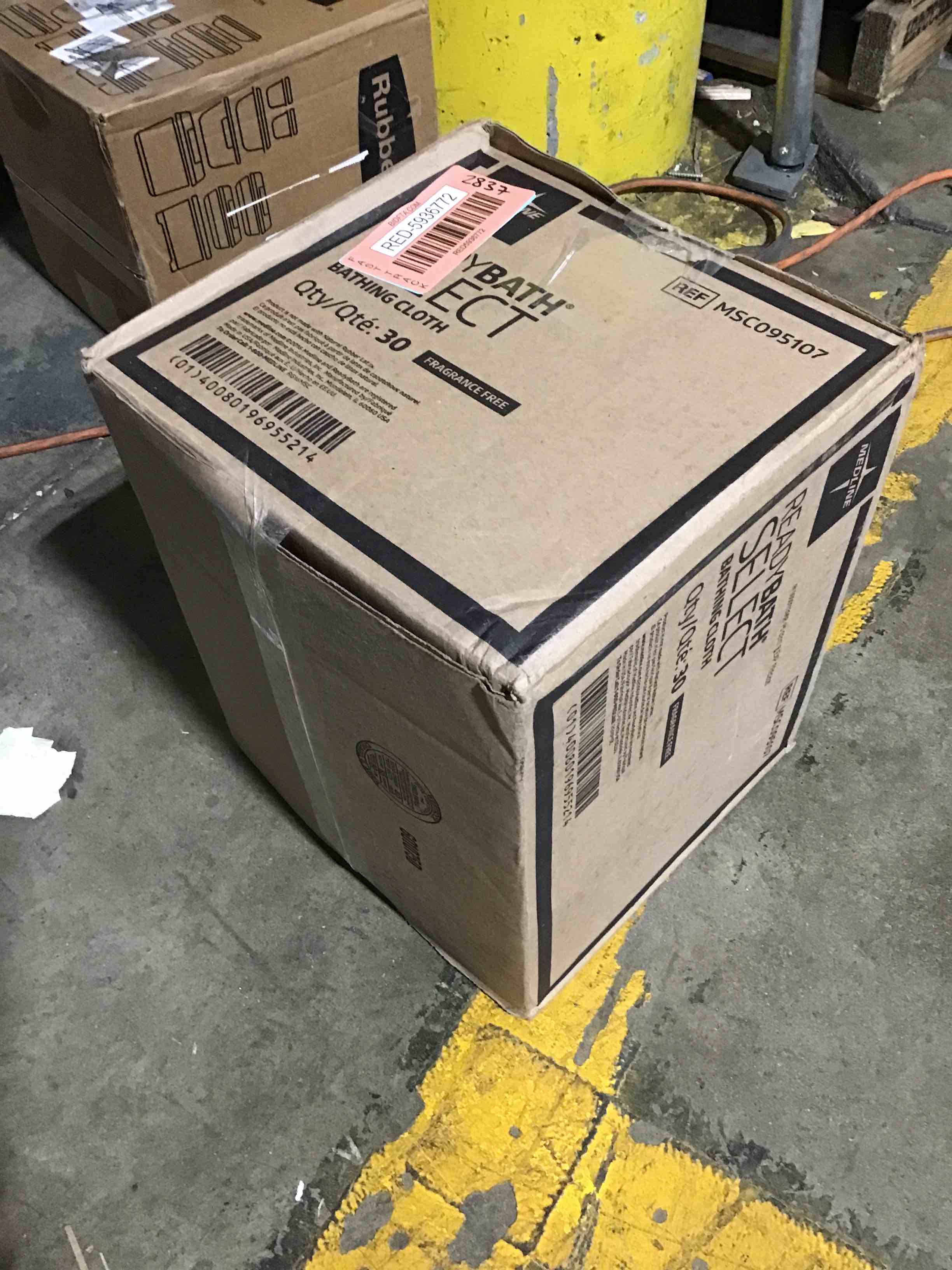 https://s3.amazonaws.com/lotting-images-prod/bidfta/RED5936772_1715266032439.jpeg