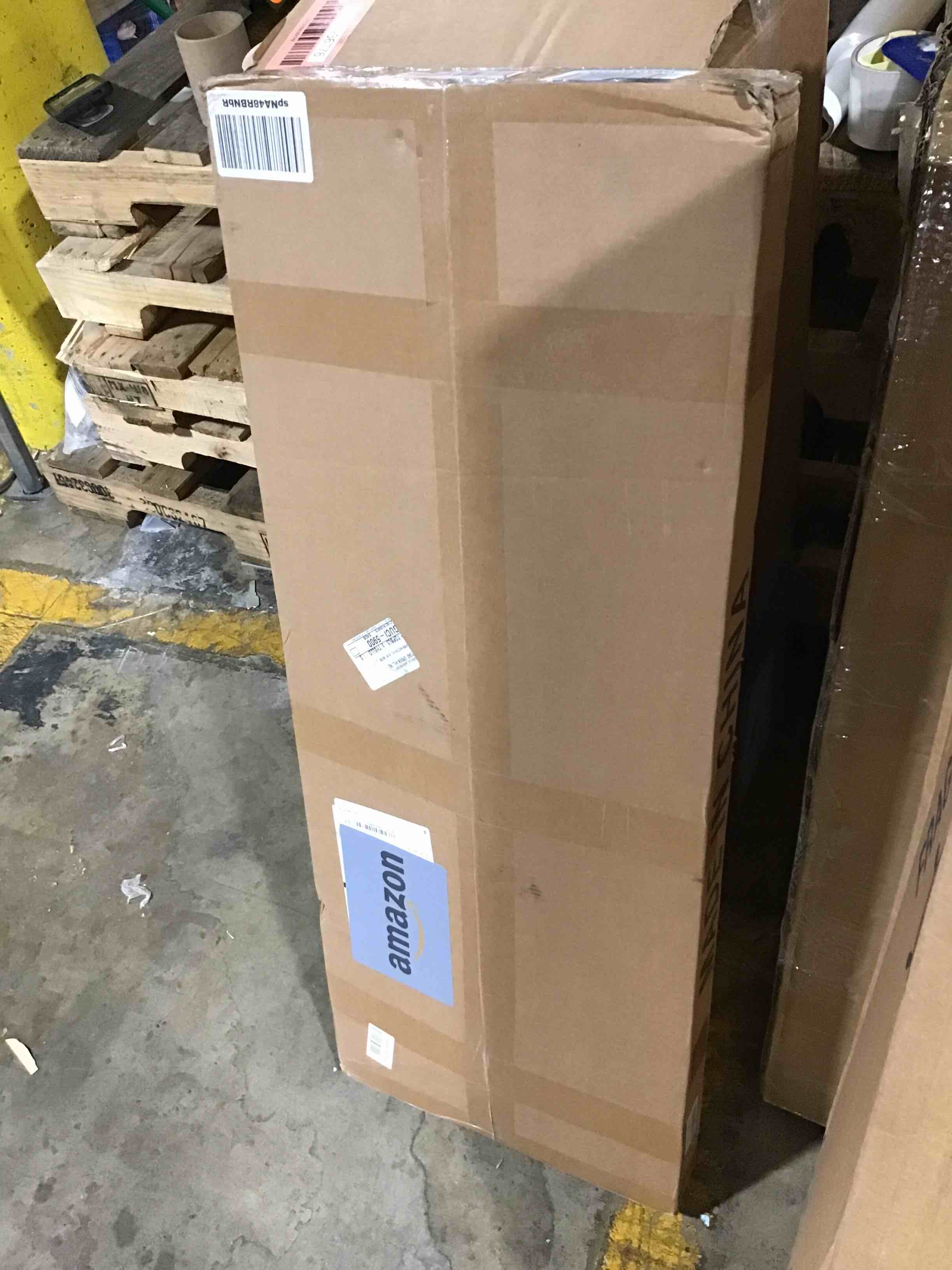 https://s3.amazonaws.com/lotting-images-prod/bidfta/RED5936775_1715265518670.jpeg