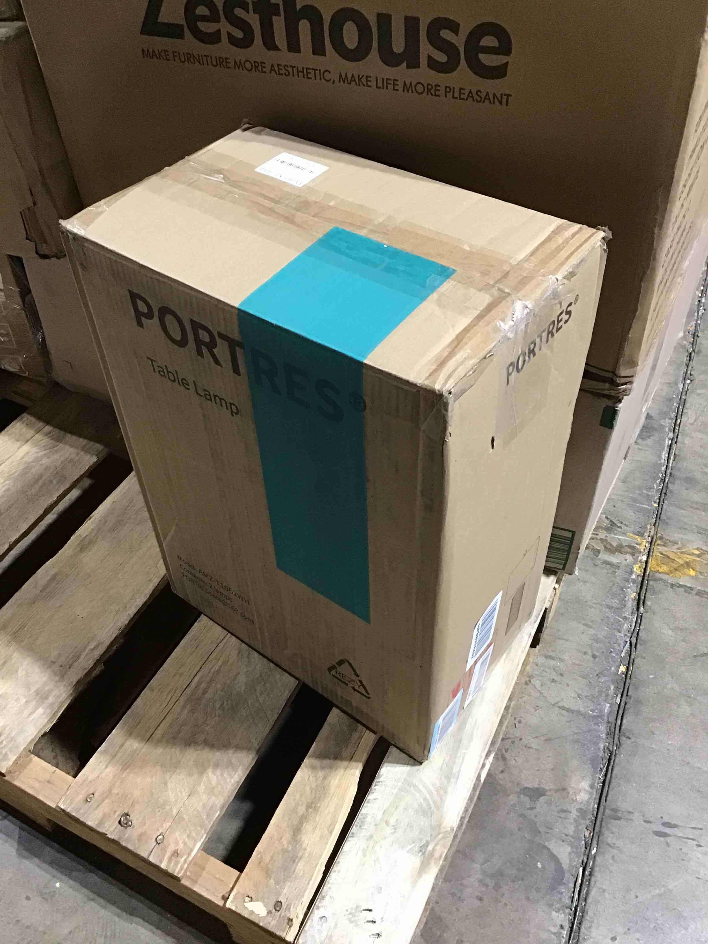 https://s3.amazonaws.com/lotting-images-prod/bidfta/RED5937148_1715695606133.jpeg