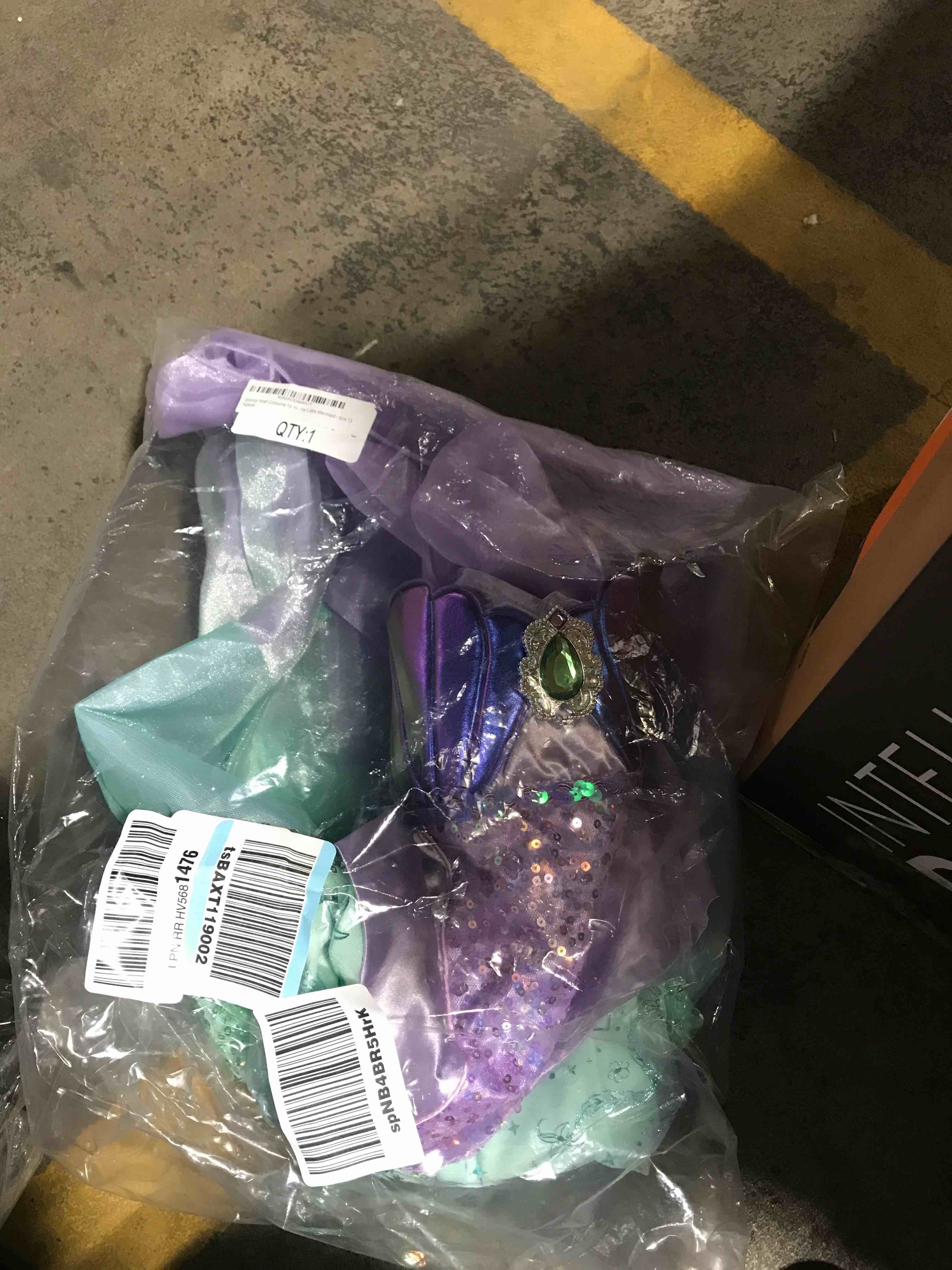 https://s3.amazonaws.com/lotting-images-prod/bidfta/RED5938084_1717080859112.jpeg