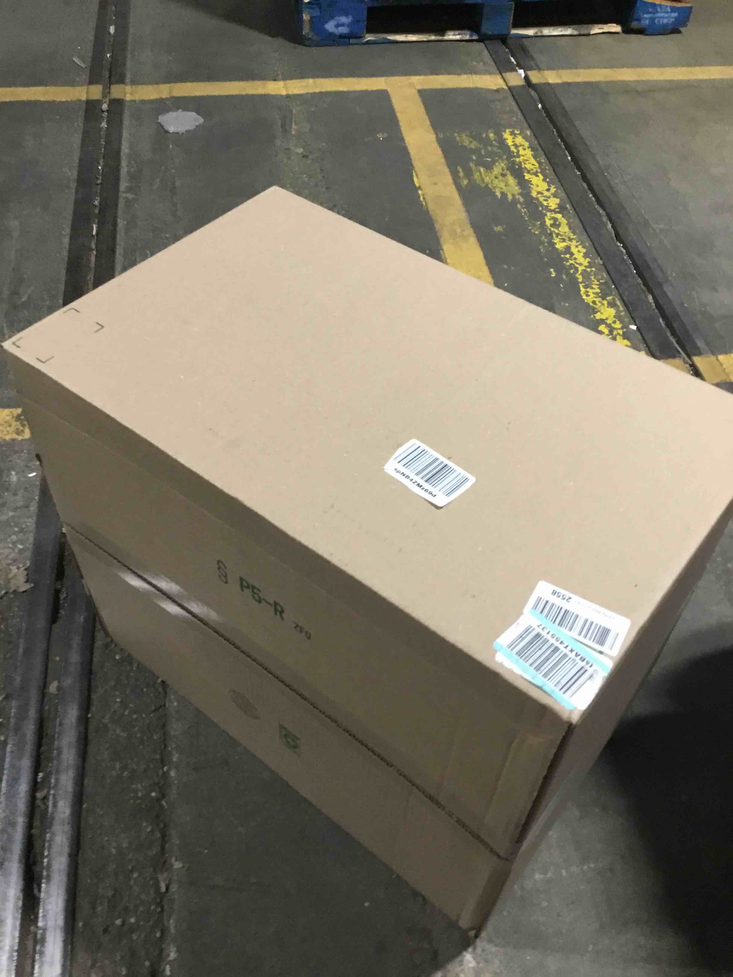 https://s3.amazonaws.com/lotting-images-prod/bidfta/RED5938099_1717075842938.jpeg