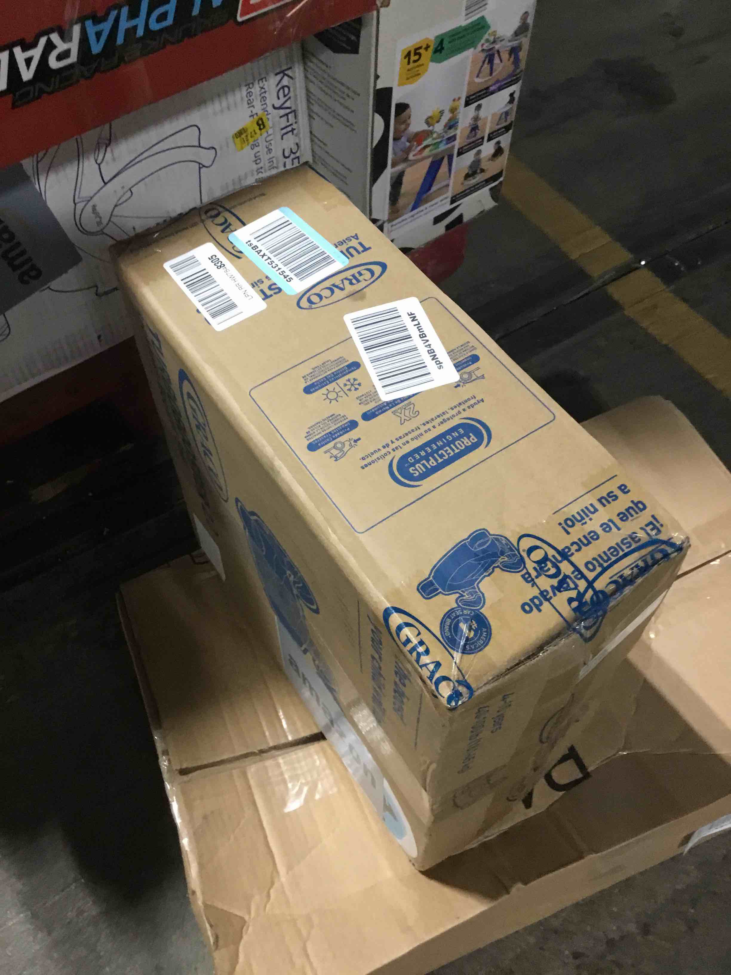 https://s3.amazonaws.com/lotting-images-prod/bidfta/RED5938100_1717075940894.jpeg