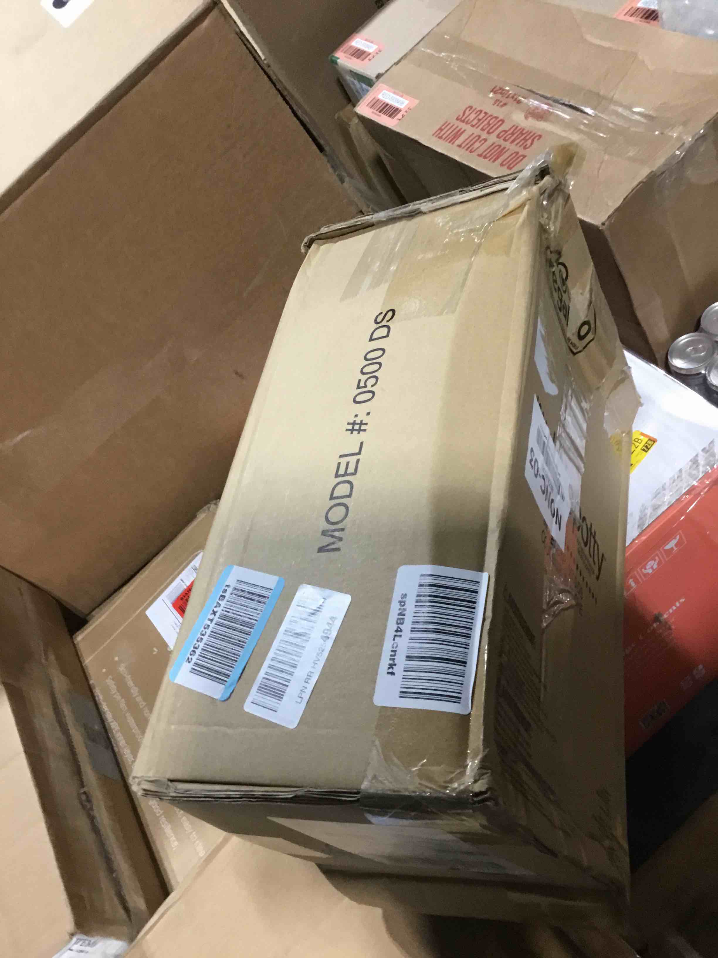 https://s3.amazonaws.com/lotting-images-prod/bidfta/RED5938569_1717174939304.jpeg