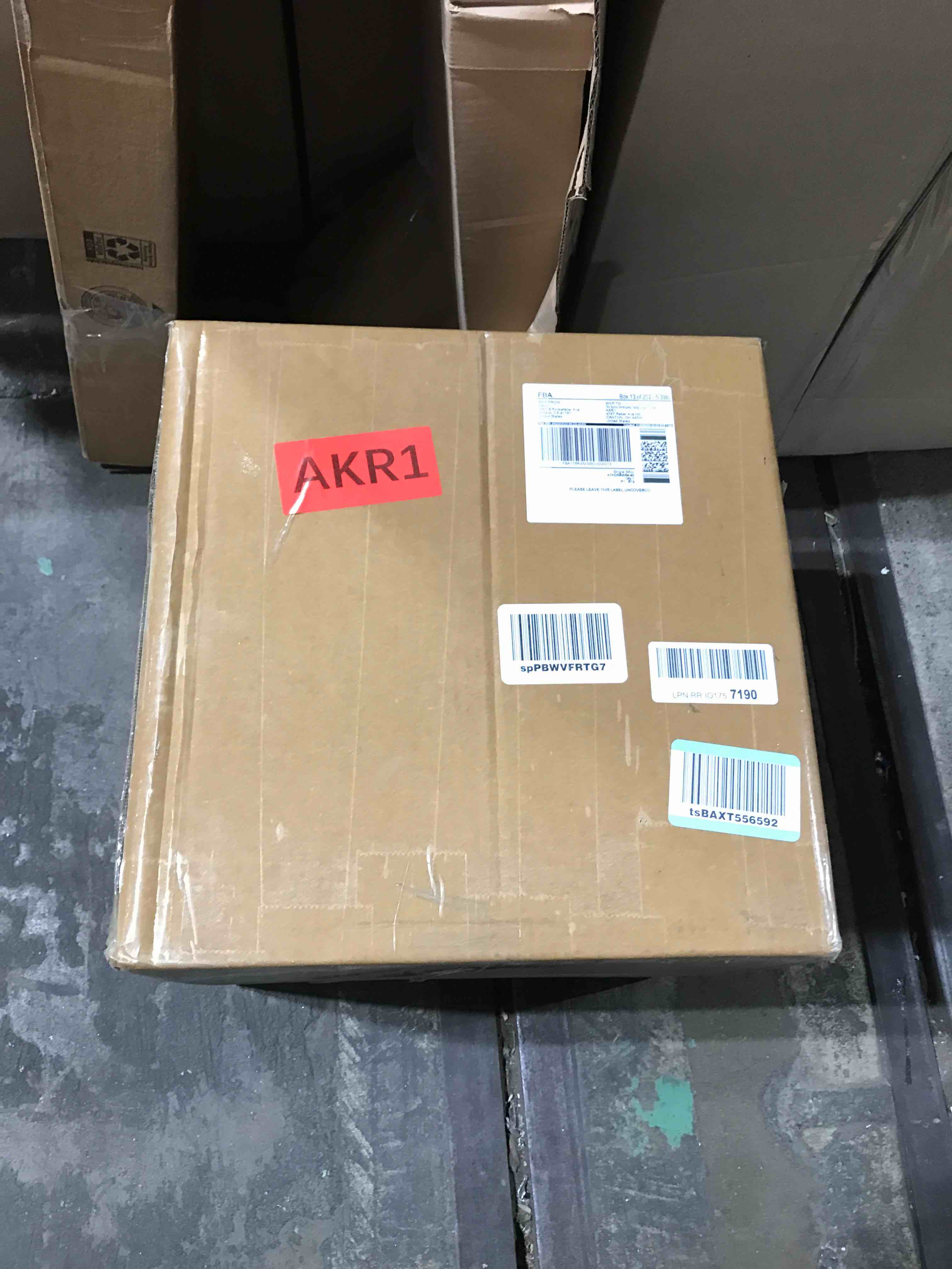 https://s3.amazonaws.com/lotting-images-prod/bidfta/RED5939545_1715708866369.jpeg