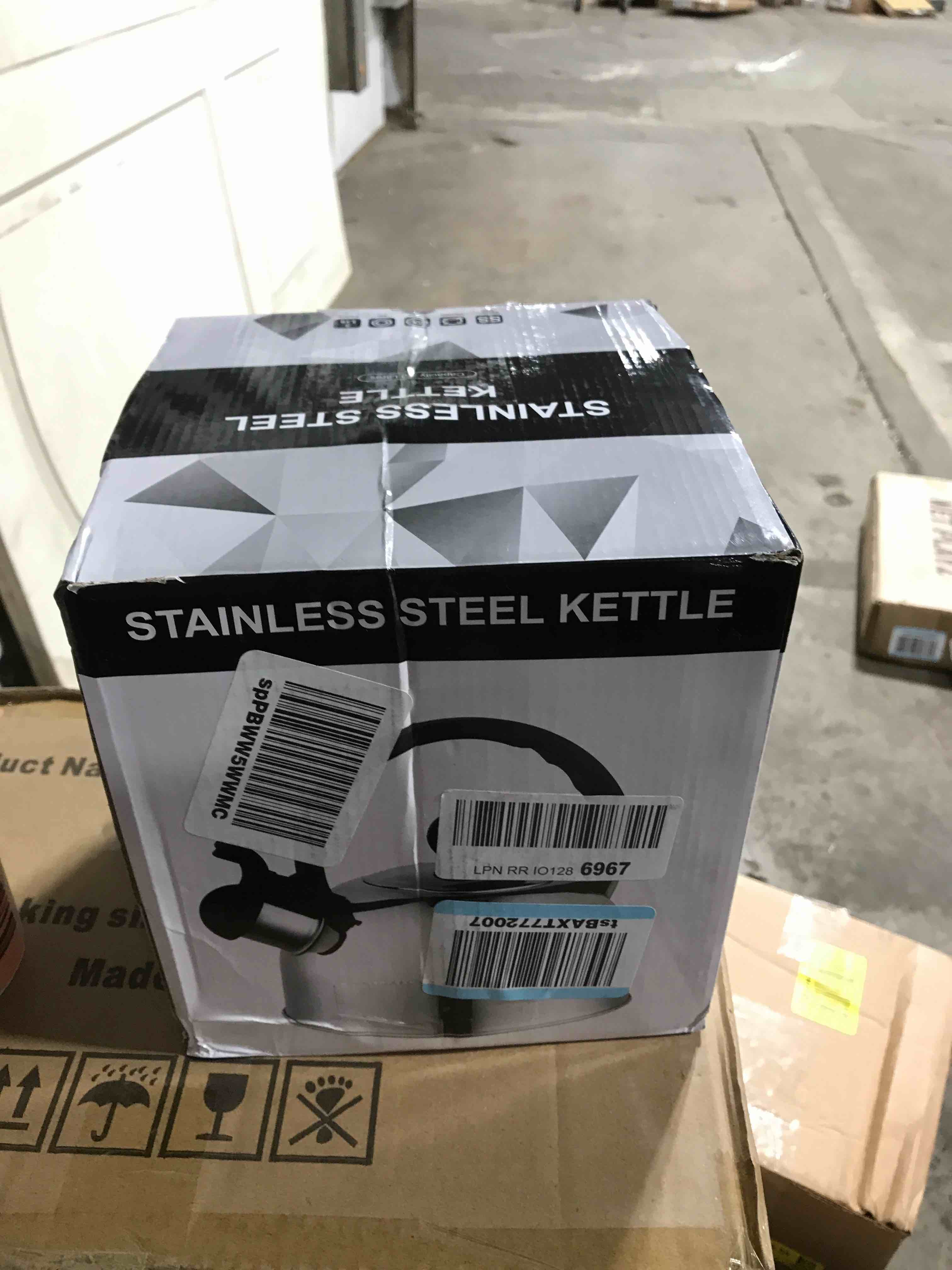https://s3.amazonaws.com/lotting-images-prod/bidfta/RED5941940_1715711281040.jpeg
