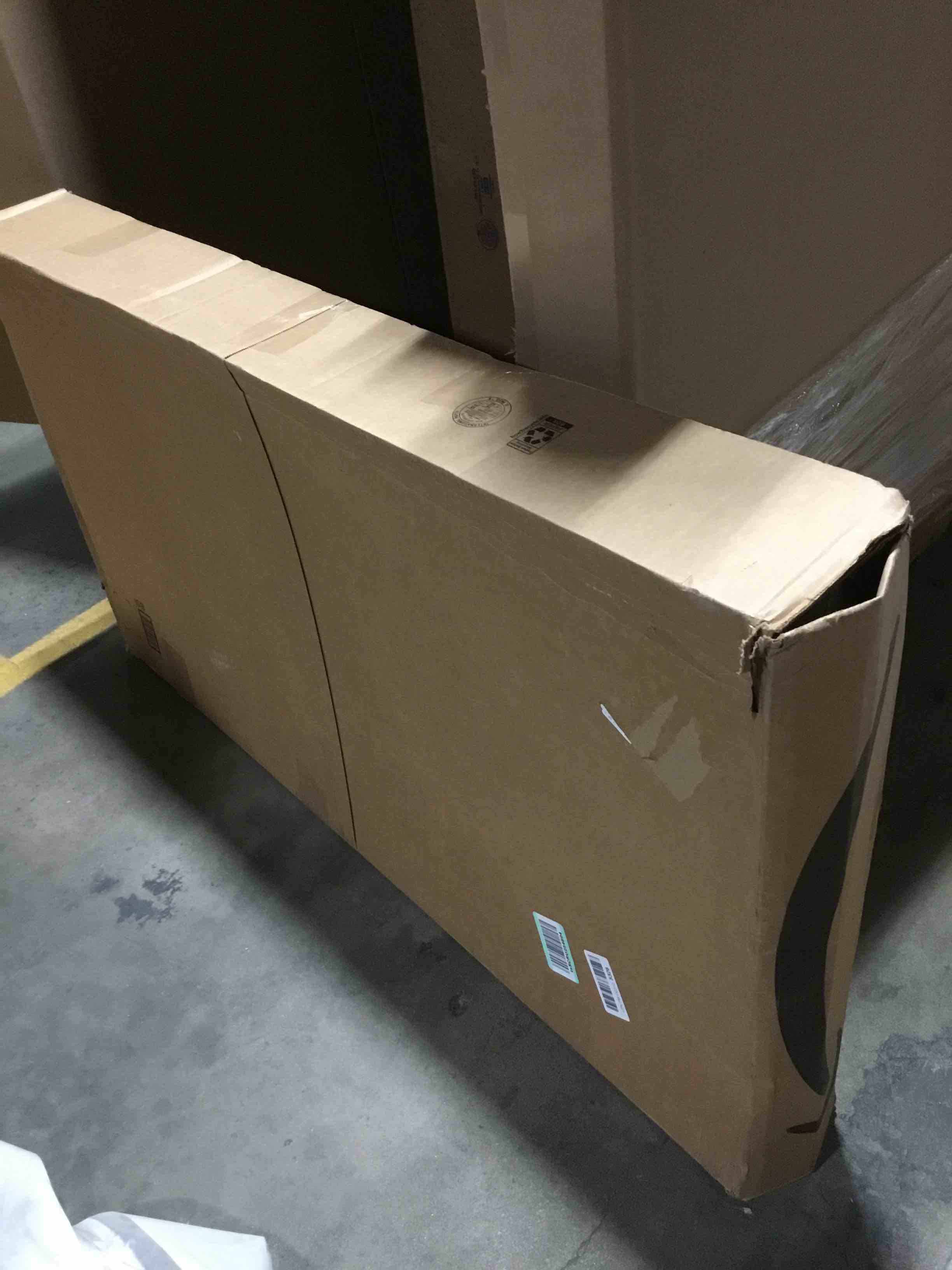 https://s3.amazonaws.com/lotting-images-prod/bidfta/RED5944092_1717430803328.jpeg