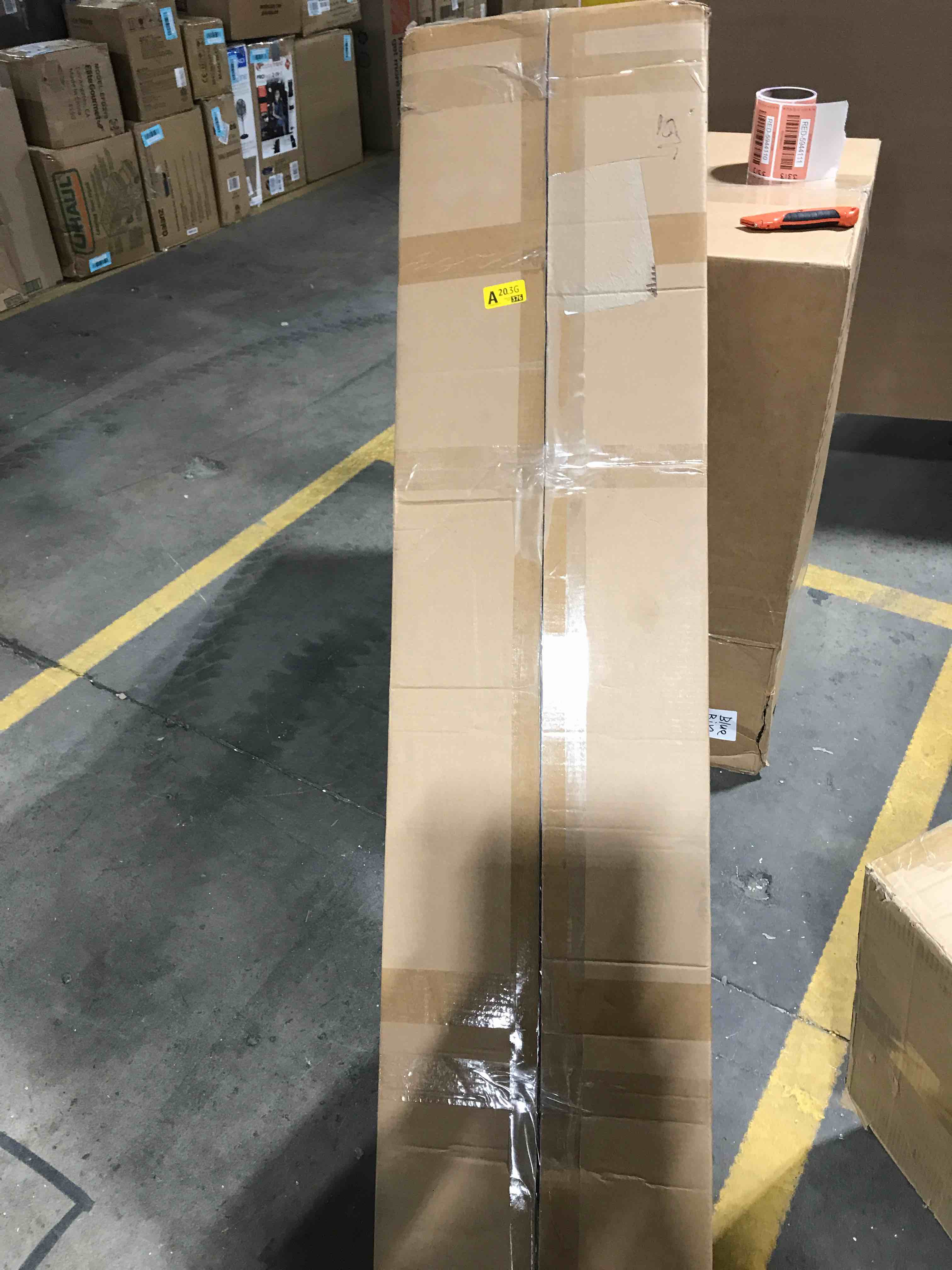 https://s3.amazonaws.com/lotting-images-prod/bidfta/RED5944111_1717430903482.jpeg