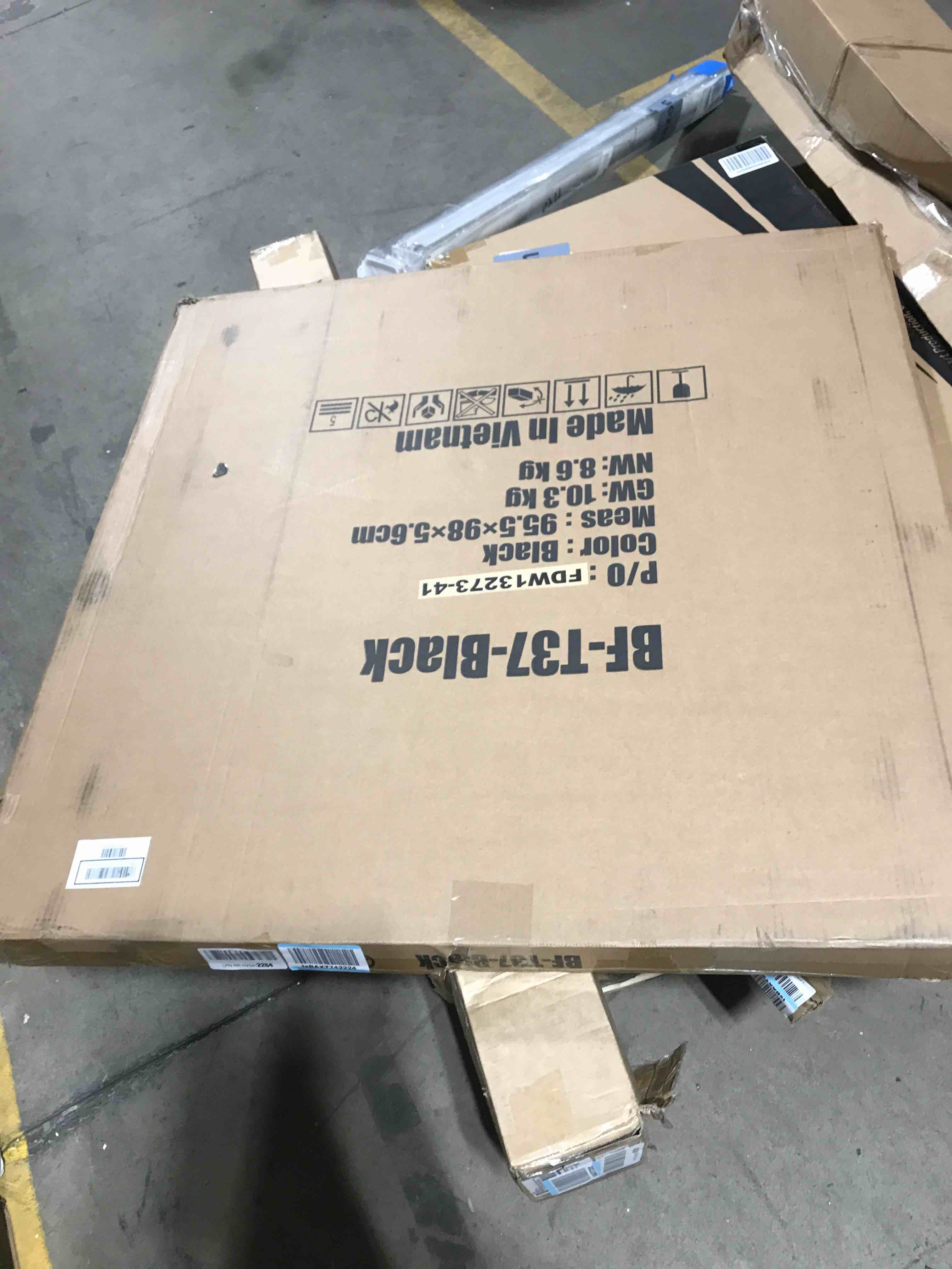 https://s3.amazonaws.com/lotting-images-prod/bidfta/RED5944137_1717428499057.jpeg