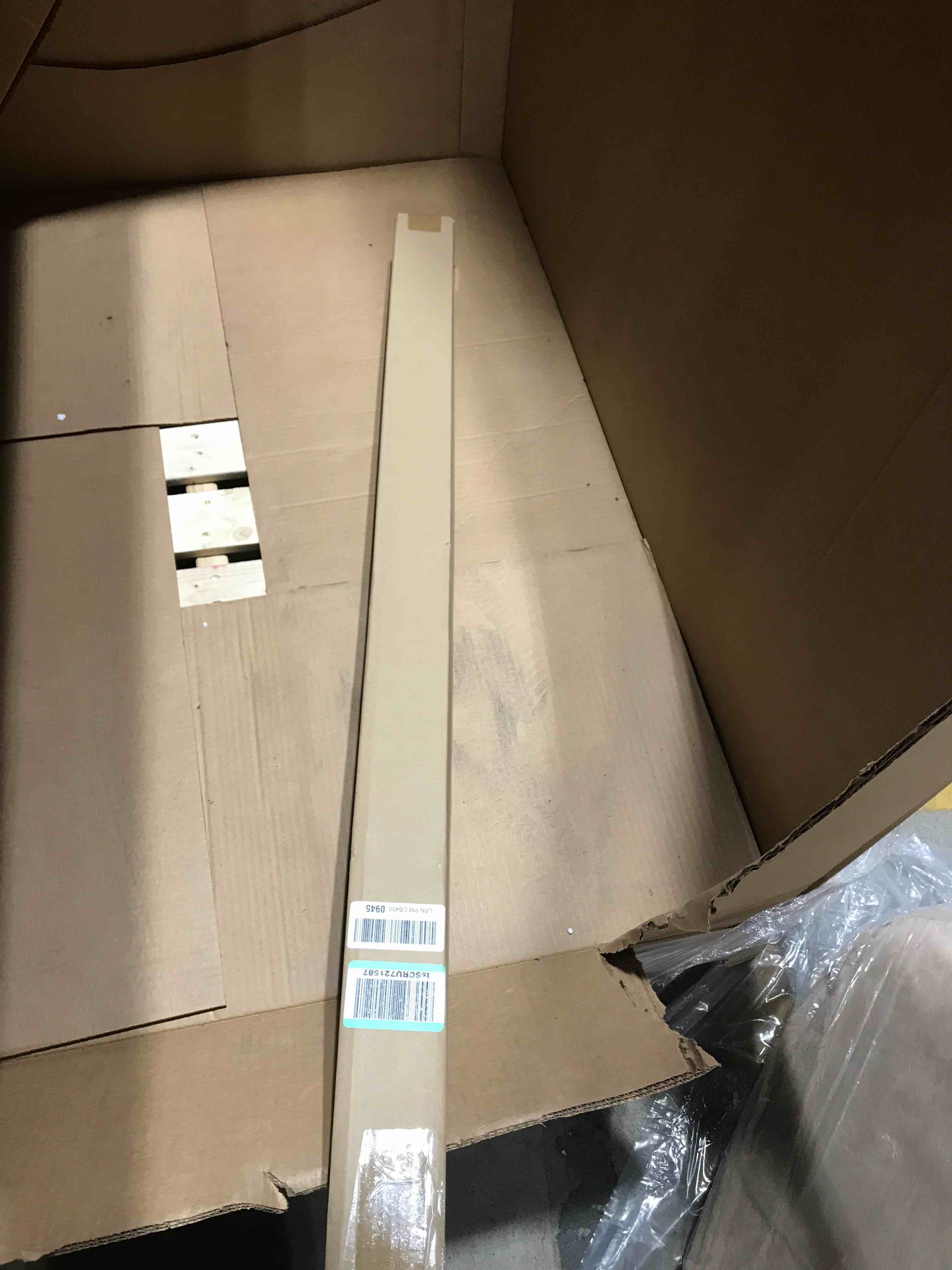 https://s3.amazonaws.com/lotting-images-prod/bidfta/RED5946241_1717512772092.jpeg