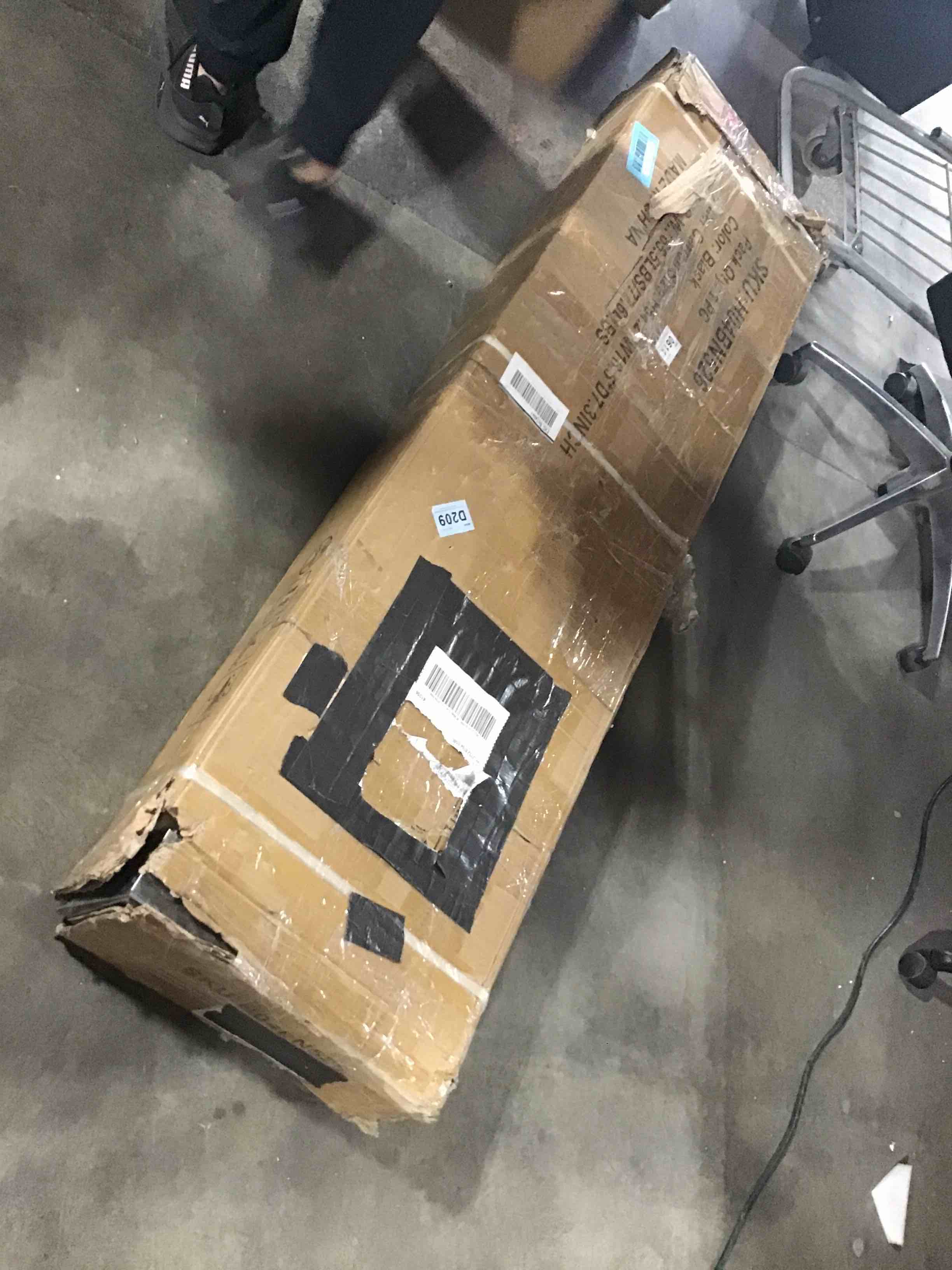 https://s3.amazonaws.com/lotting-images-prod/bidfta/RED5947448_1723128824904.jpeg