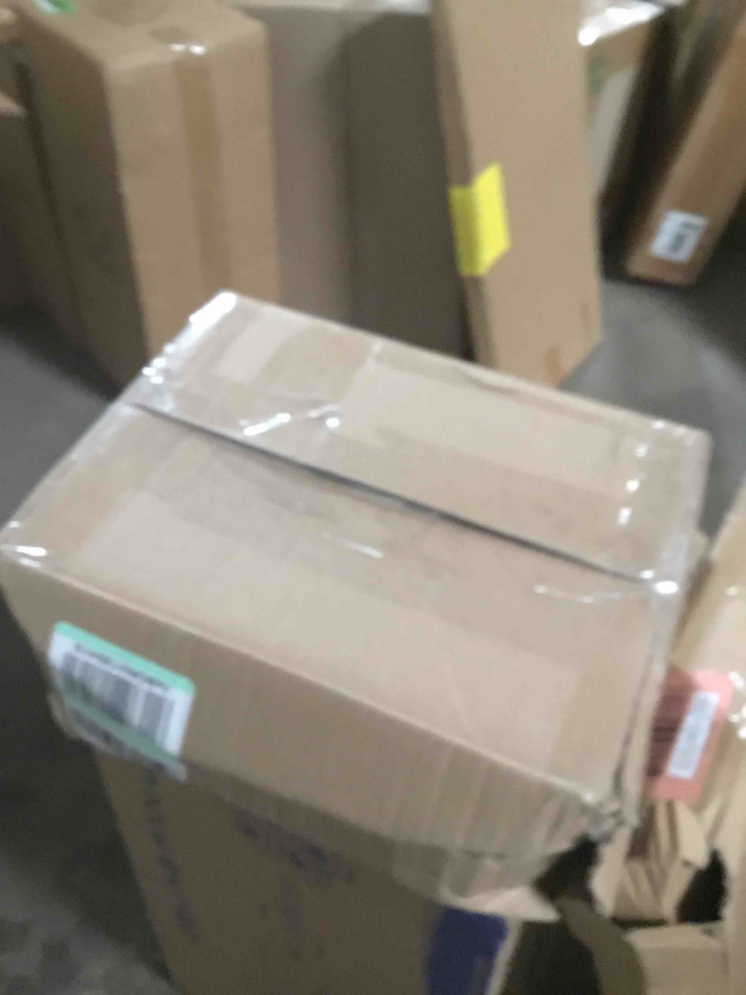 https://s3.amazonaws.com/lotting-images-prod/bidfta/RED5947872_1724450942301.jpeg