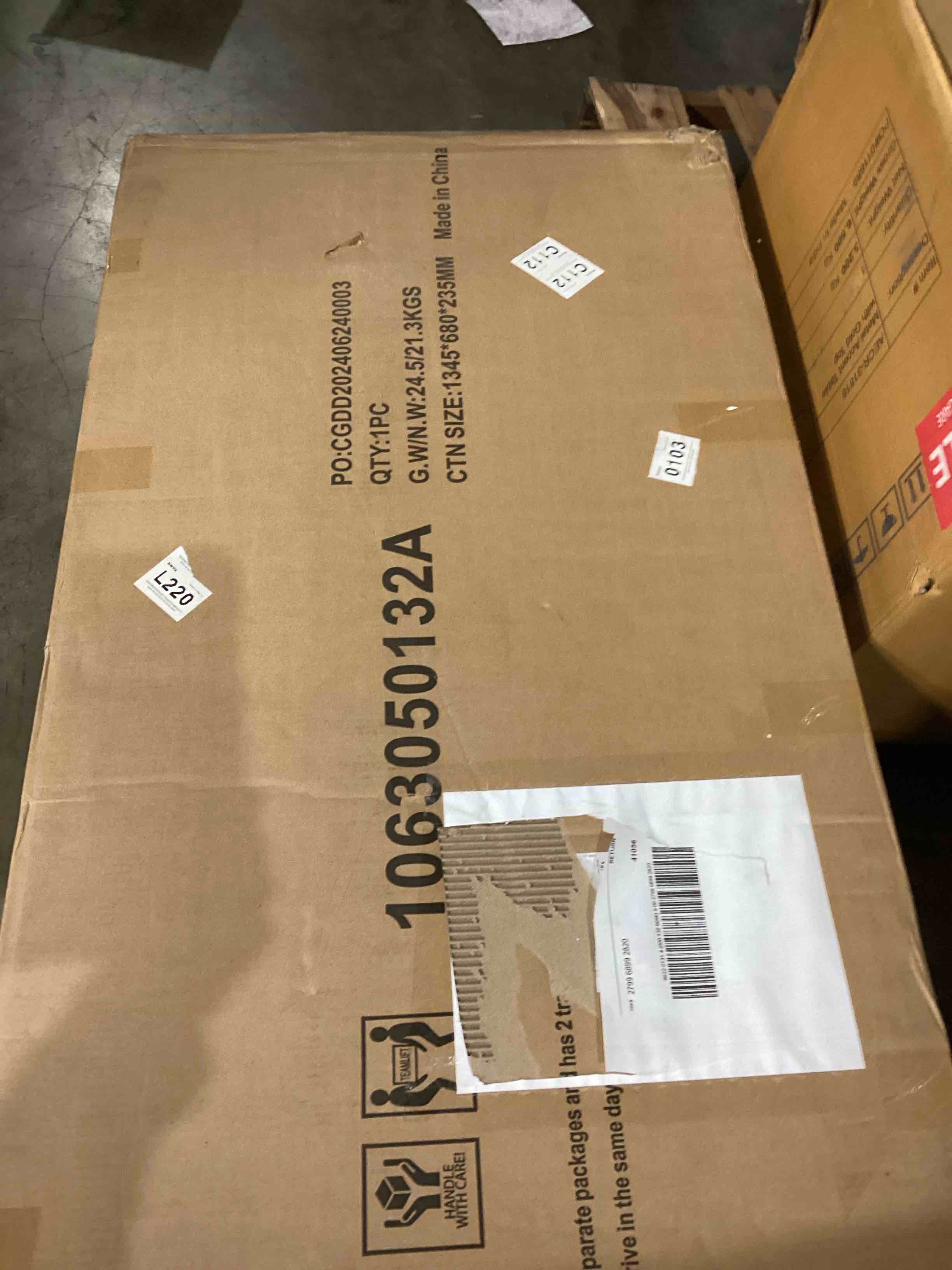 https://s3.amazonaws.com/lotting-images-prod/bidfta/RED5948118_1729082141766.jpeg