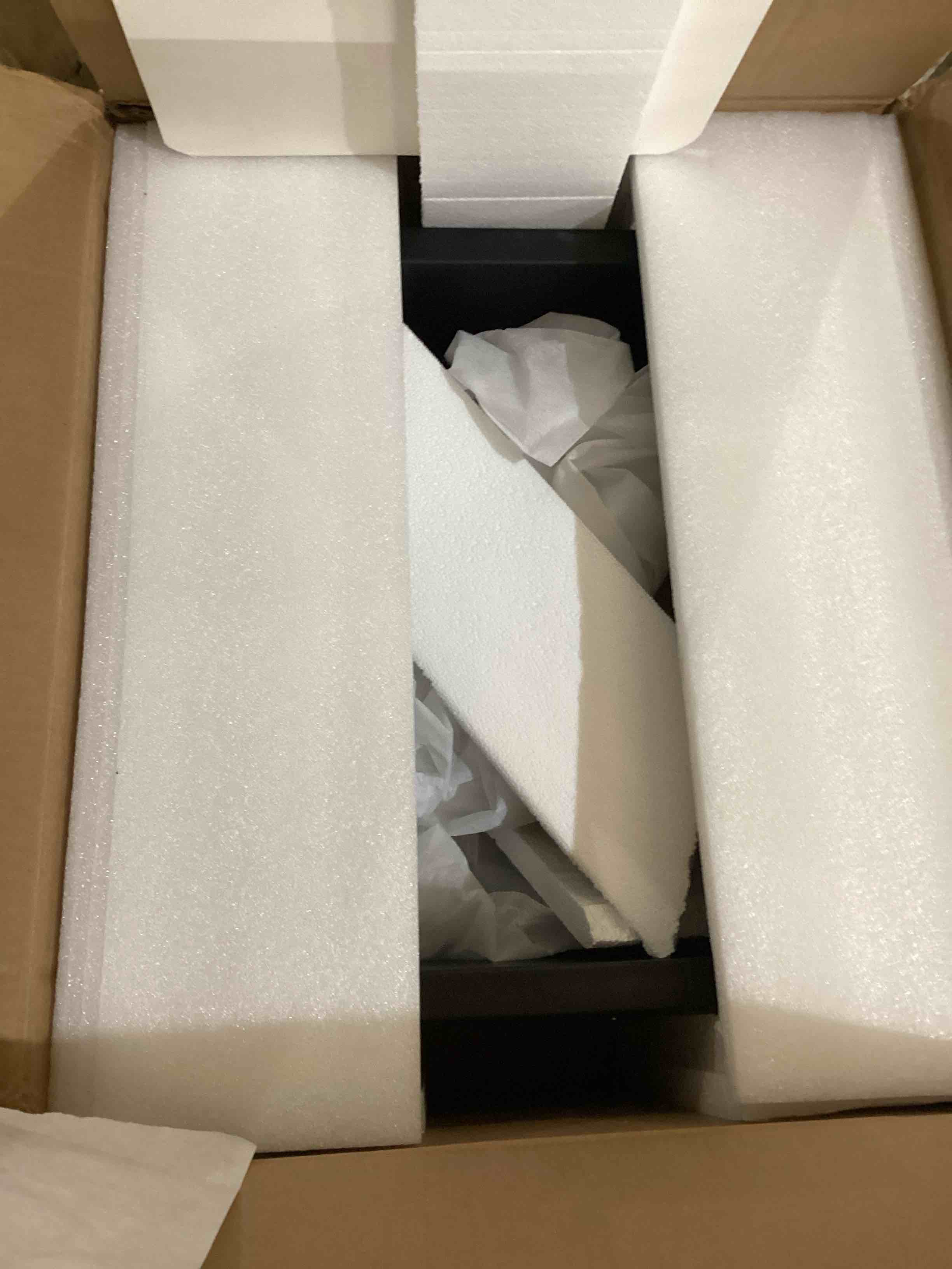 https://s3.amazonaws.com/lotting-images-prod/bidfta/RED5948148_1729090112323.jpeg