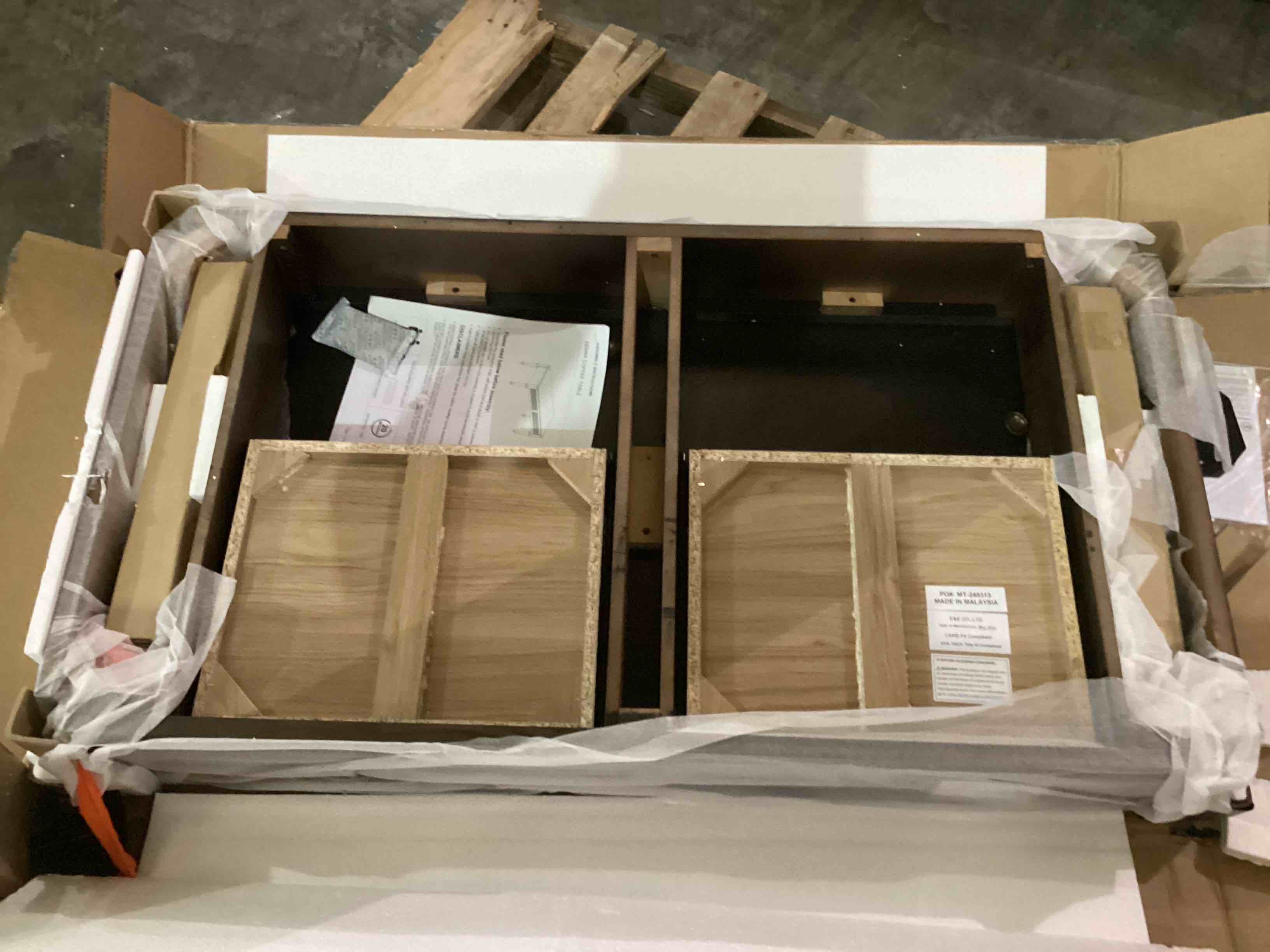 https://s3.amazonaws.com/lotting-images-prod/bidfta/RED5949637_1731938932139.jpeg