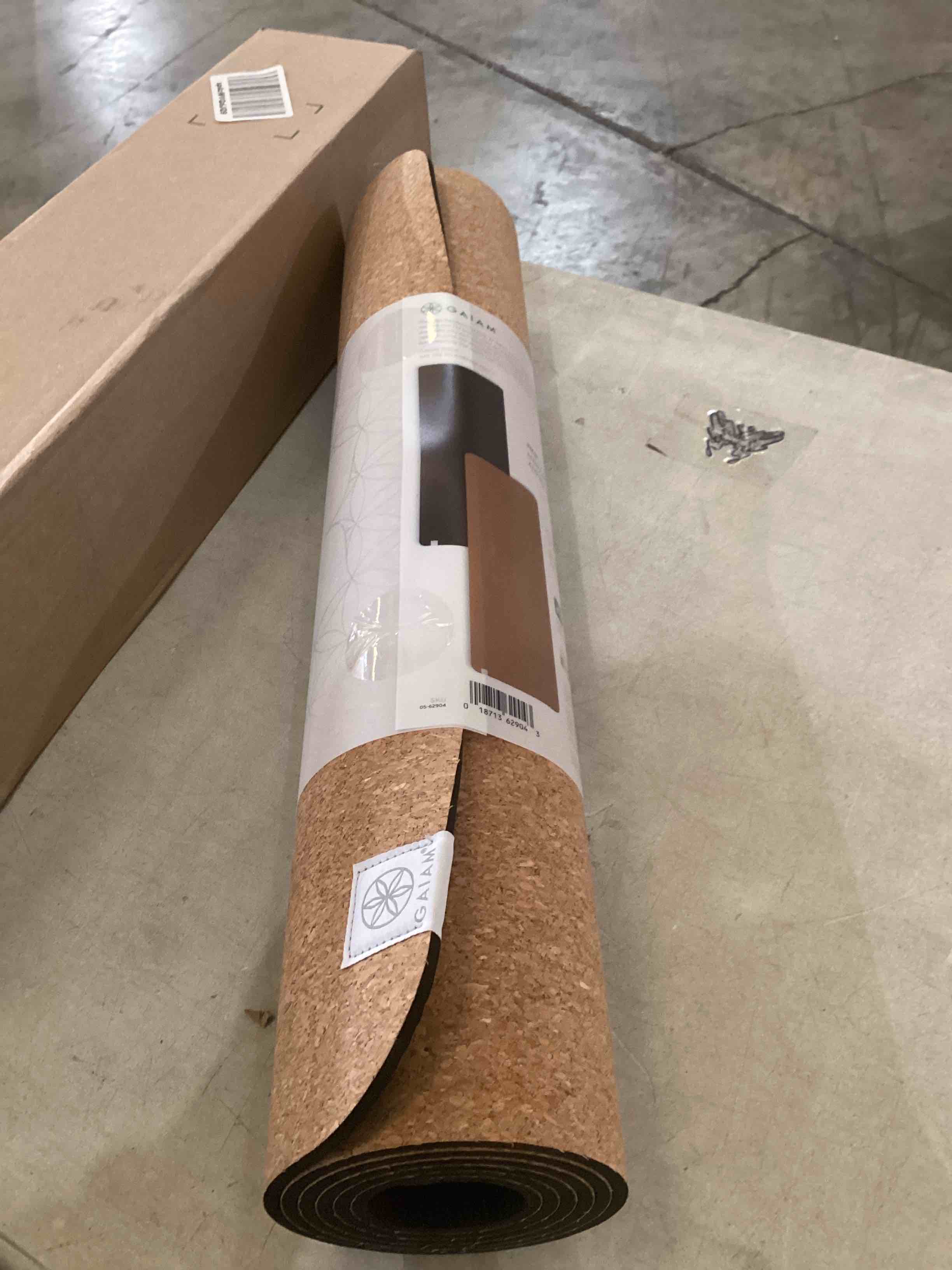 https://s3.amazonaws.com/lotting-images-prod/bidfta/RED5954273_1731084024724.jpeg