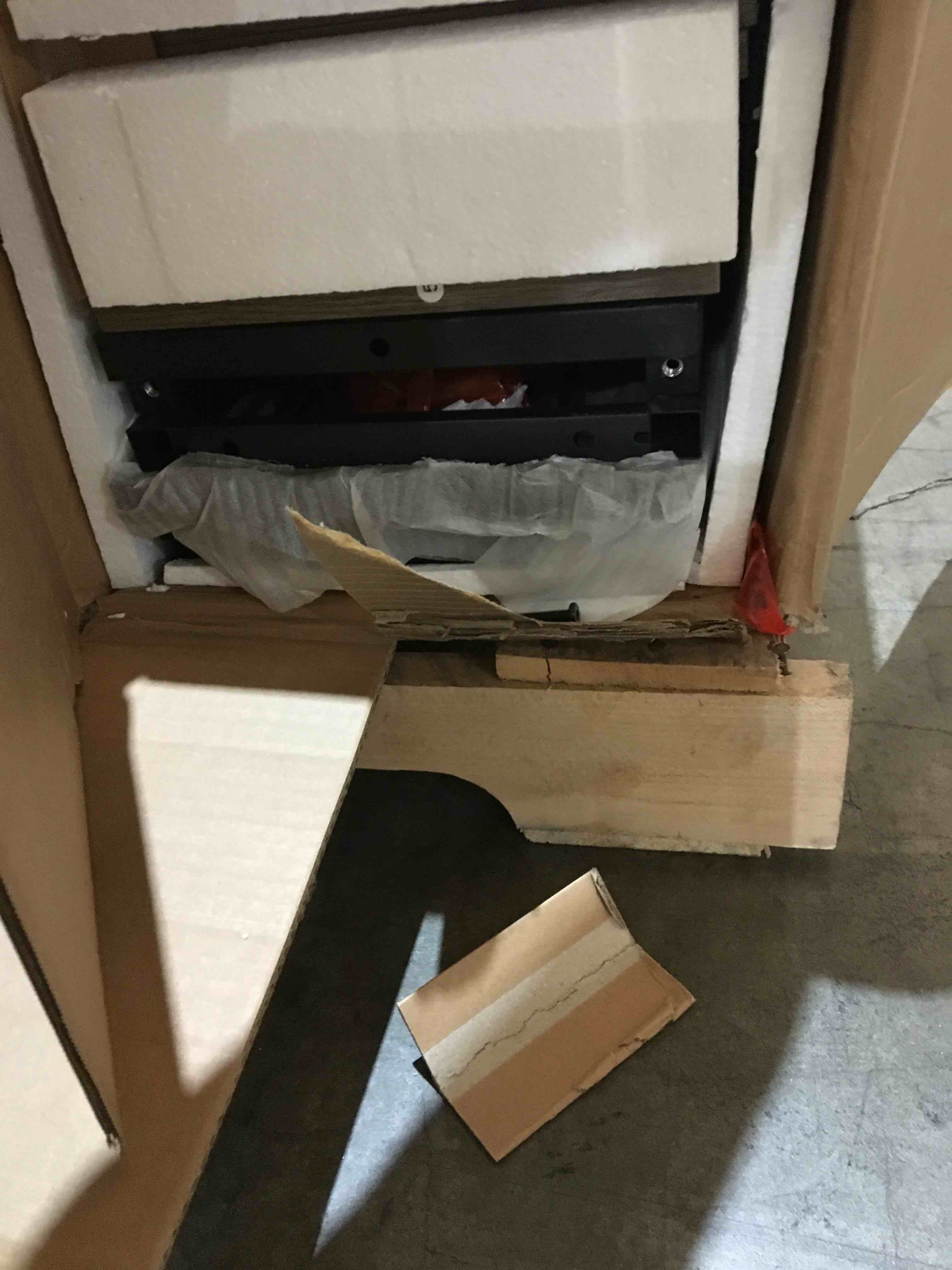 https://s3.amazonaws.com/lotting-images-prod/bidfta/RED5955531_1715008798726.jpeg