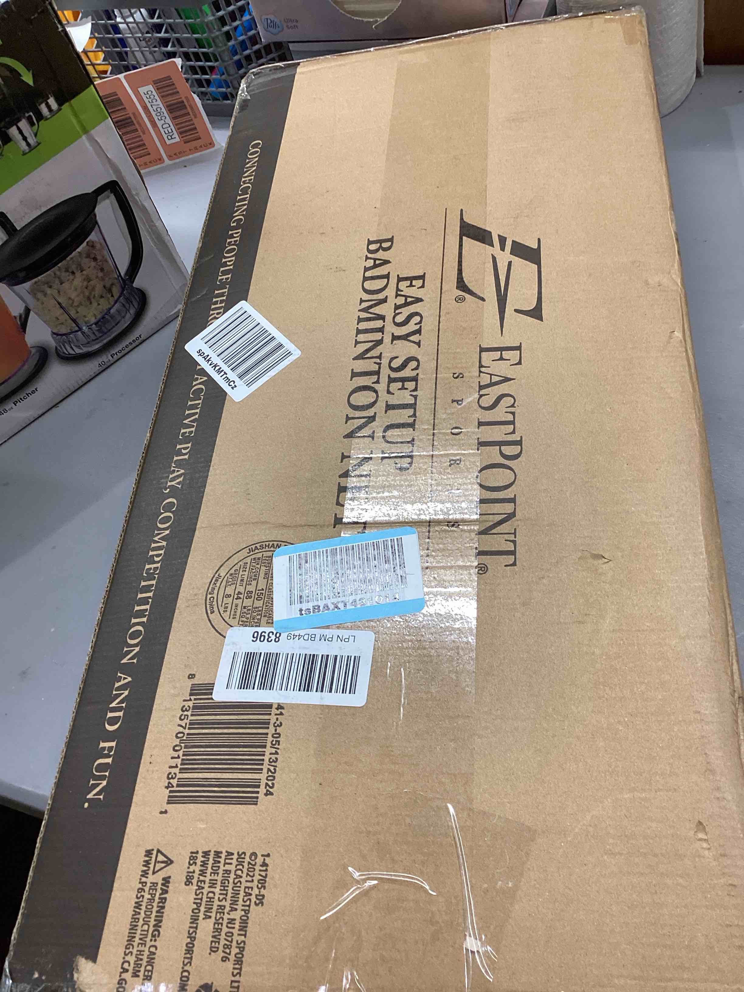 https://s3.amazonaws.com/lotting-images-prod/bidfta/RED5957487_1731082894961.jpeg
