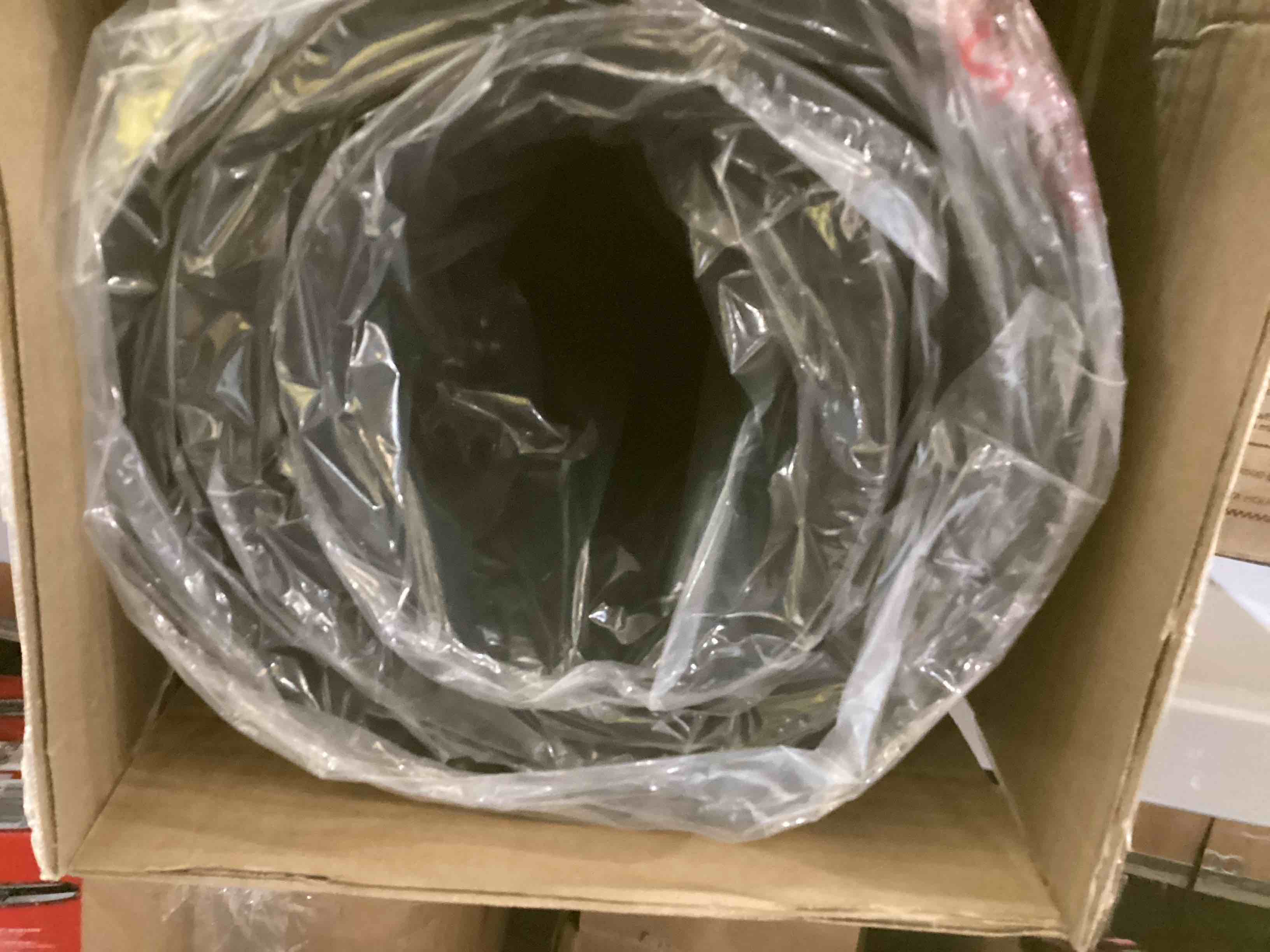https://s3.amazonaws.com/lotting-images-prod/bidfta/RED5957575_1731096938056.jpeg