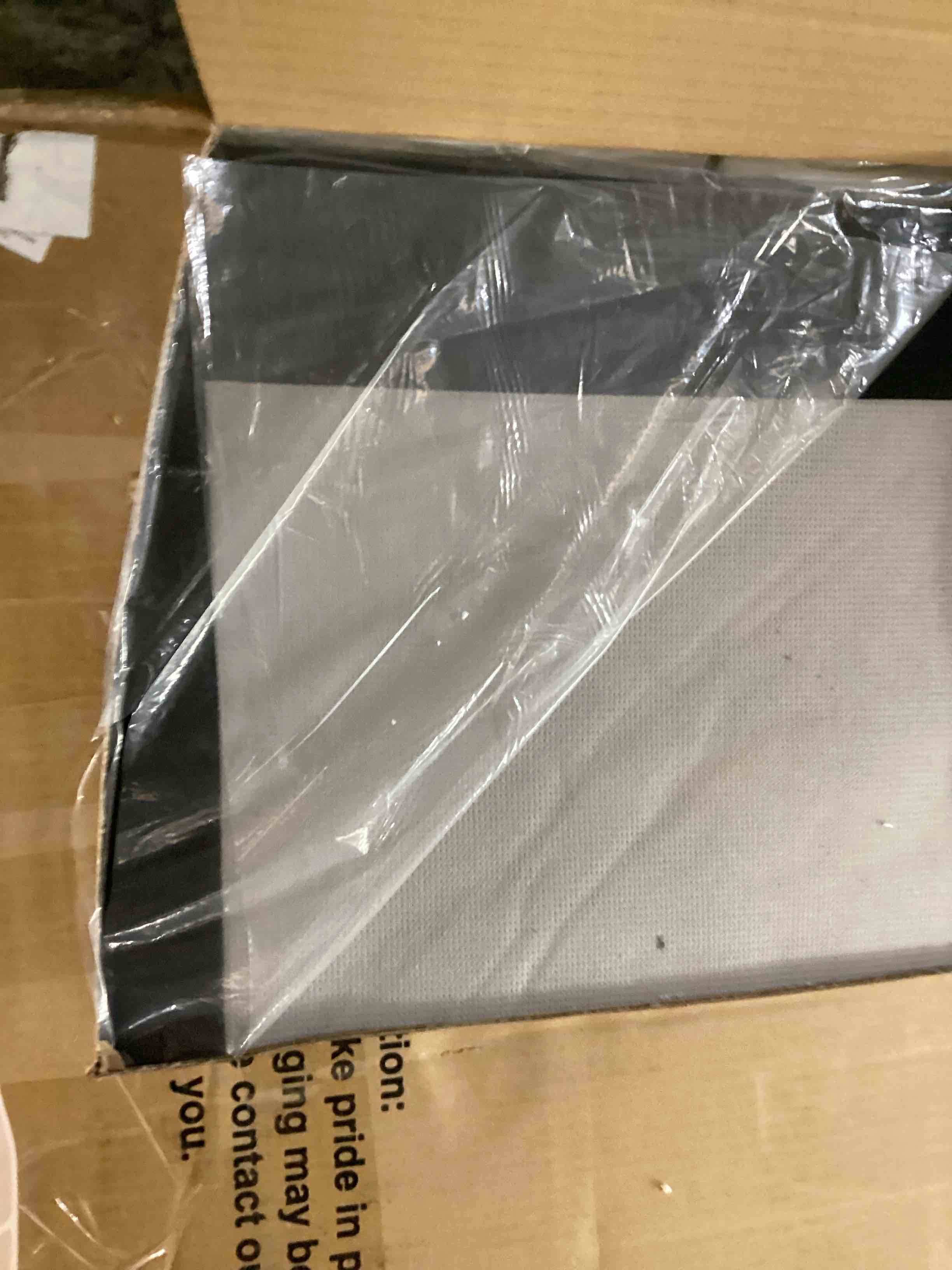 https://s3.amazonaws.com/lotting-images-prod/bidfta/RED5957695_1731358055090.jpeg