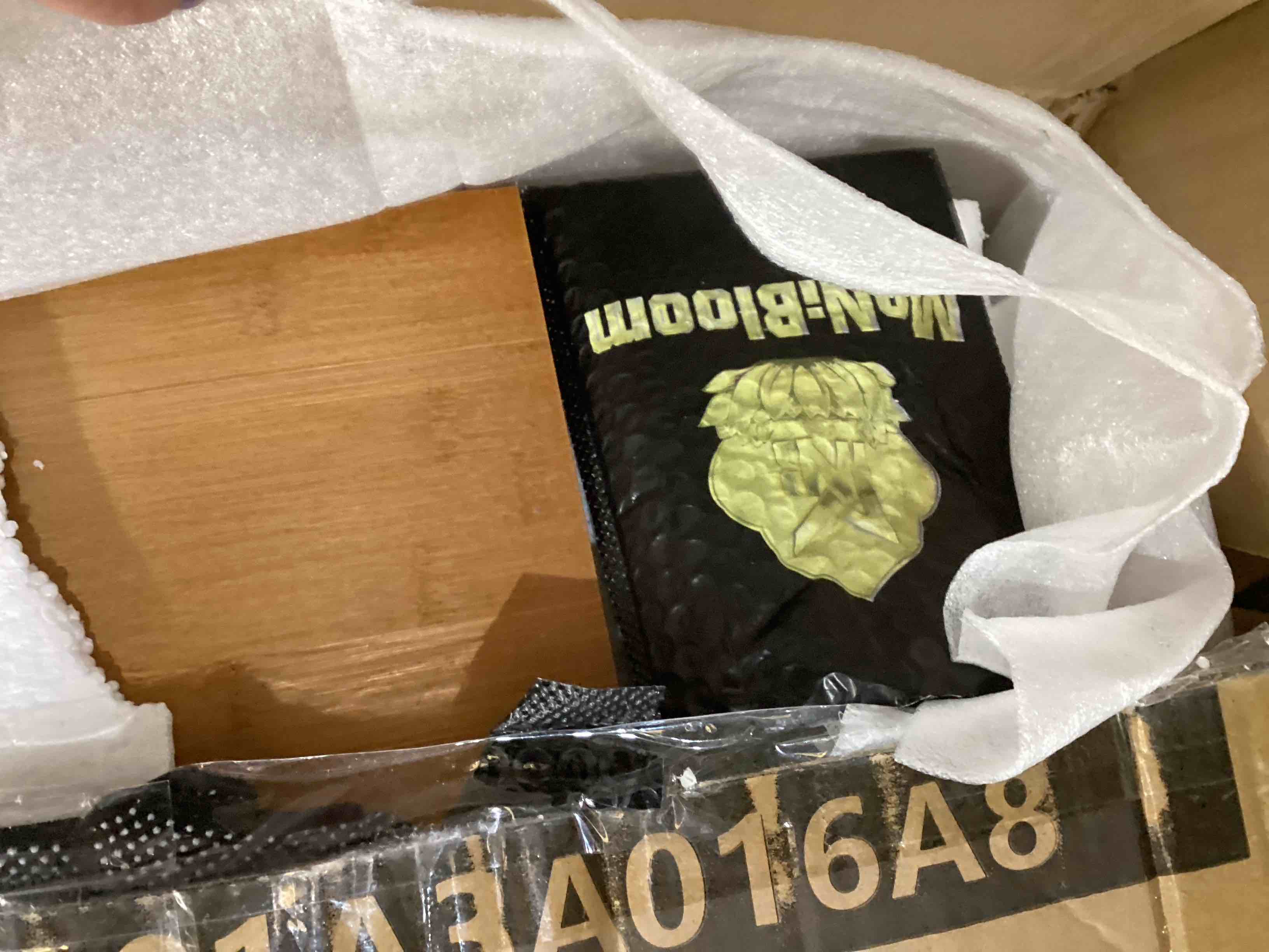 https://s3.amazonaws.com/lotting-images-prod/bidfta/RED5957700_1731357418239.jpeg