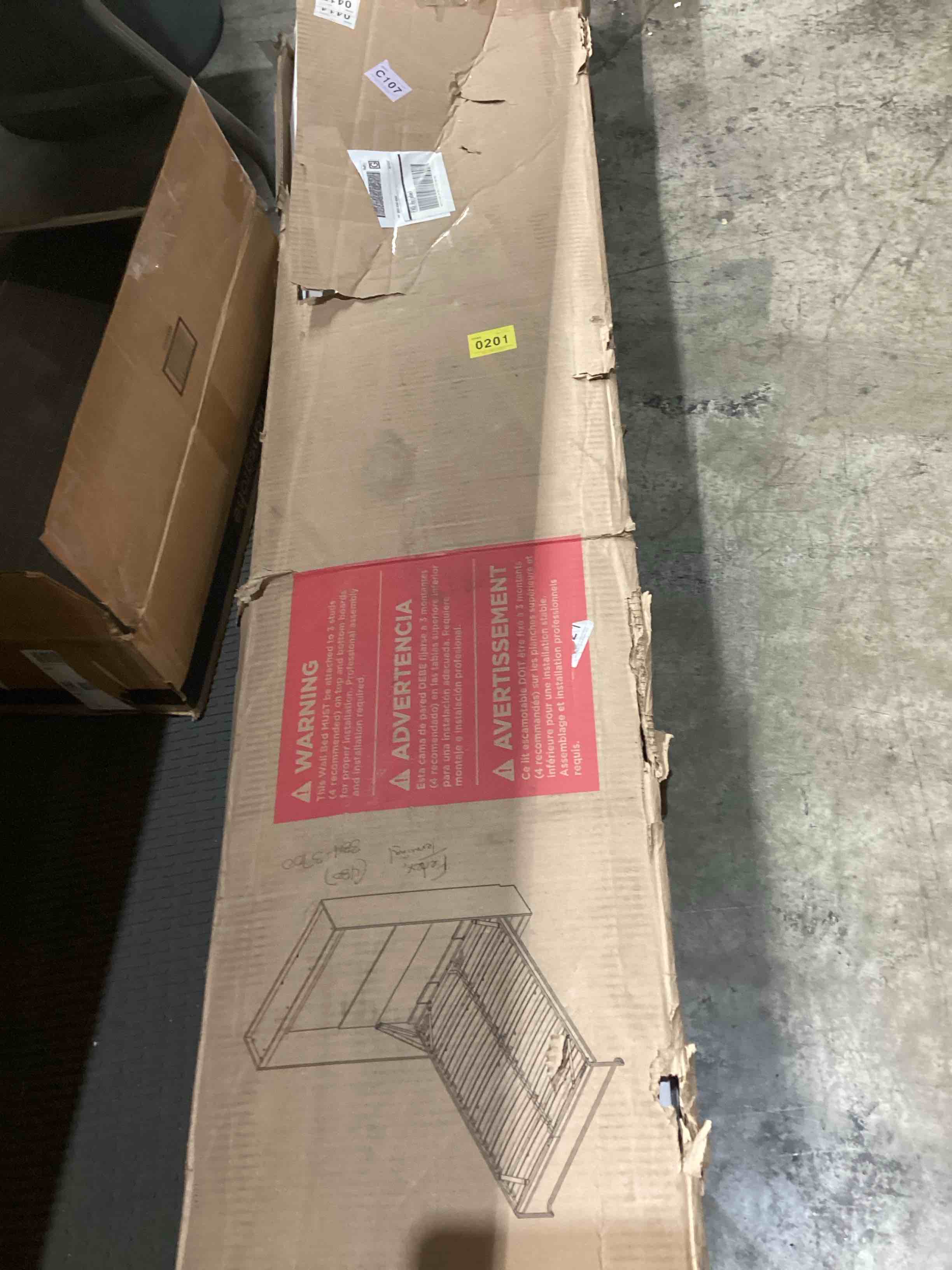 https://s3.amazonaws.com/lotting-images-prod/bidfta/RED5957882_1731702066379.jpeg