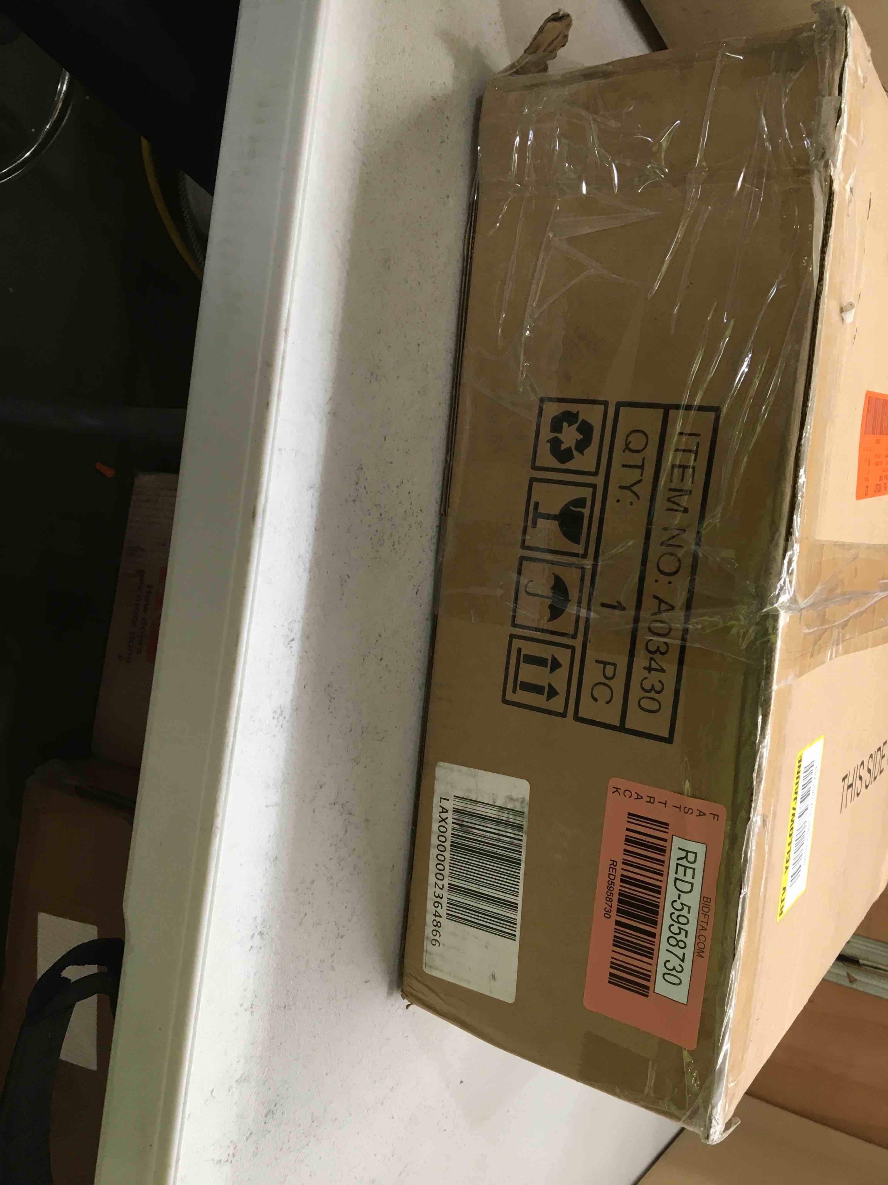 https://s3.amazonaws.com/lotting-images-prod/bidfta/RED5958730_1712586435619.jpeg