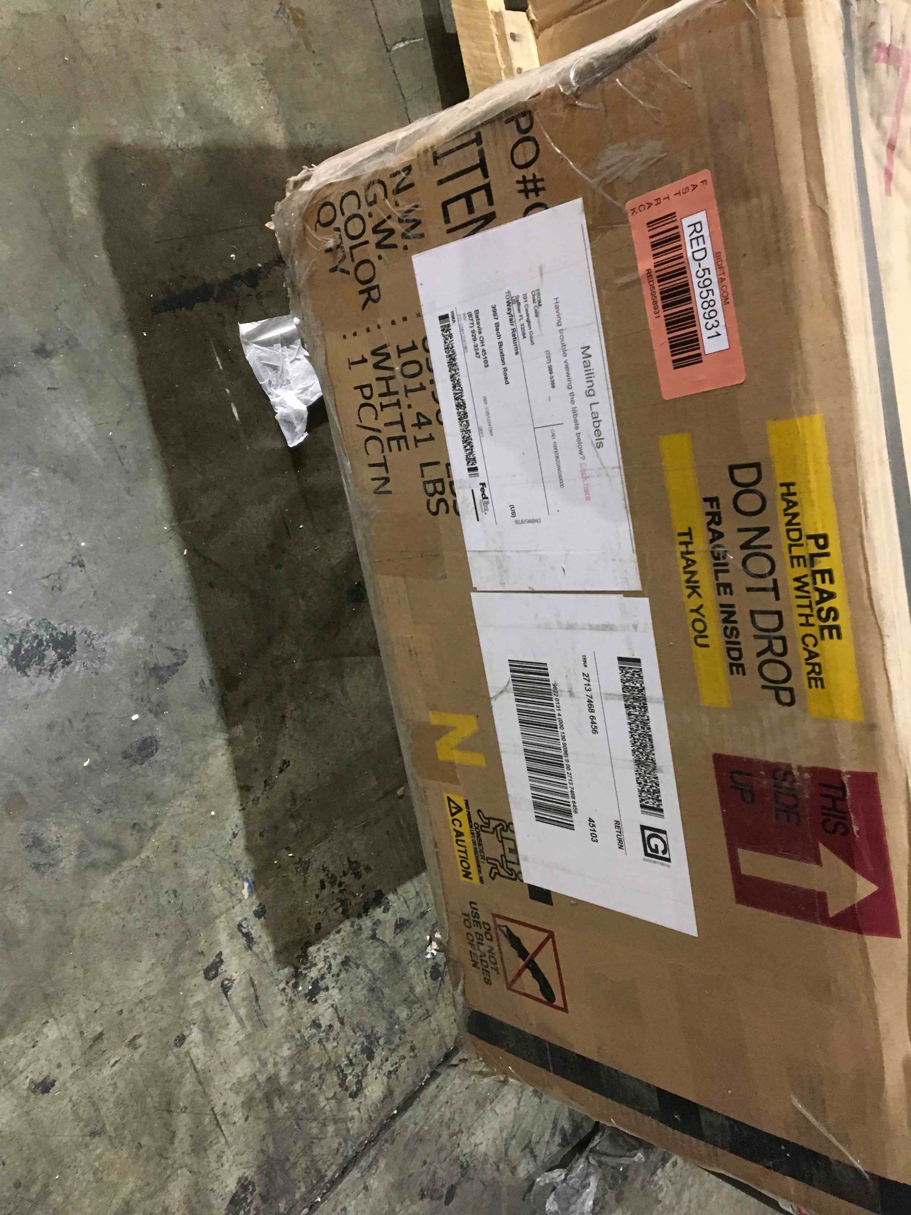 https://s3.amazonaws.com/lotting-images-prod/bidfta/RED5958931_1712857414840.jpeg