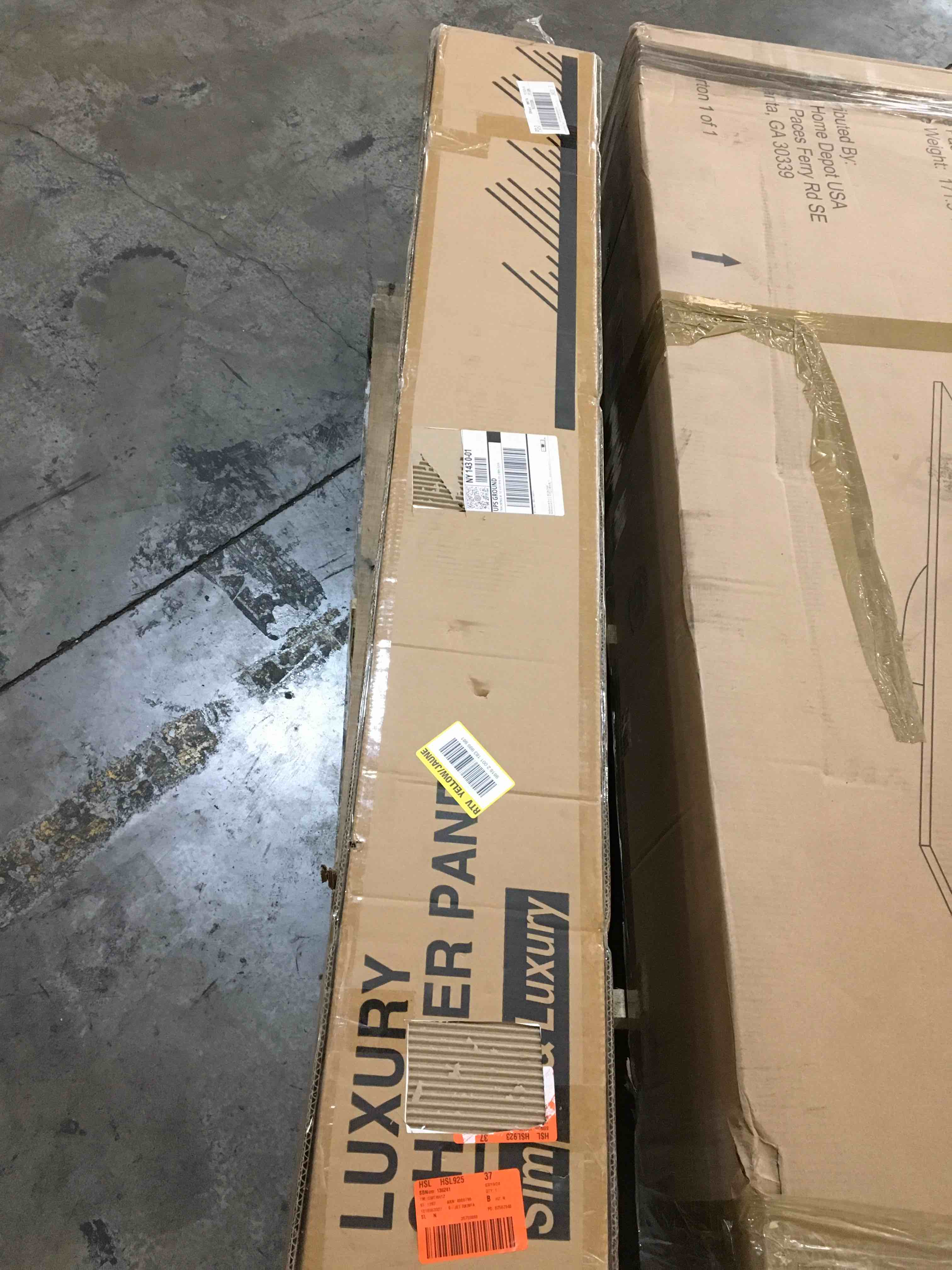 https://s3.amazonaws.com/lotting-images-prod/bidfta/RED5959053_1713185171217.jpeg