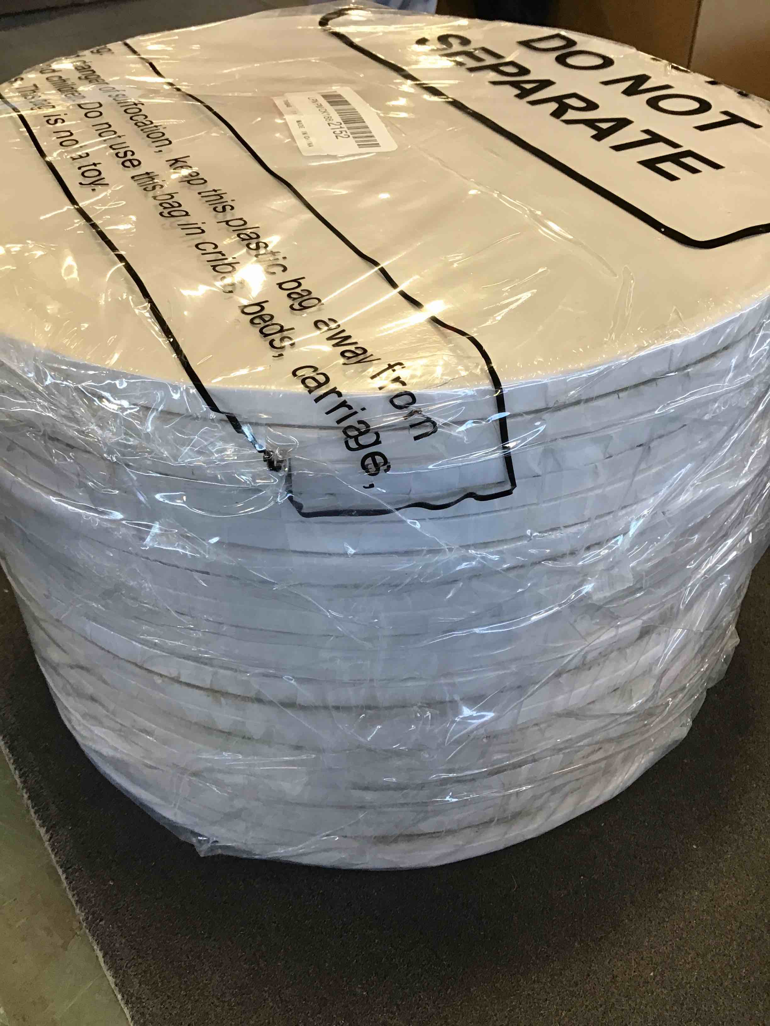 https://s3.amazonaws.com/lotting-images-prod/bidfta/RED5960013_1707164400069.jpeg