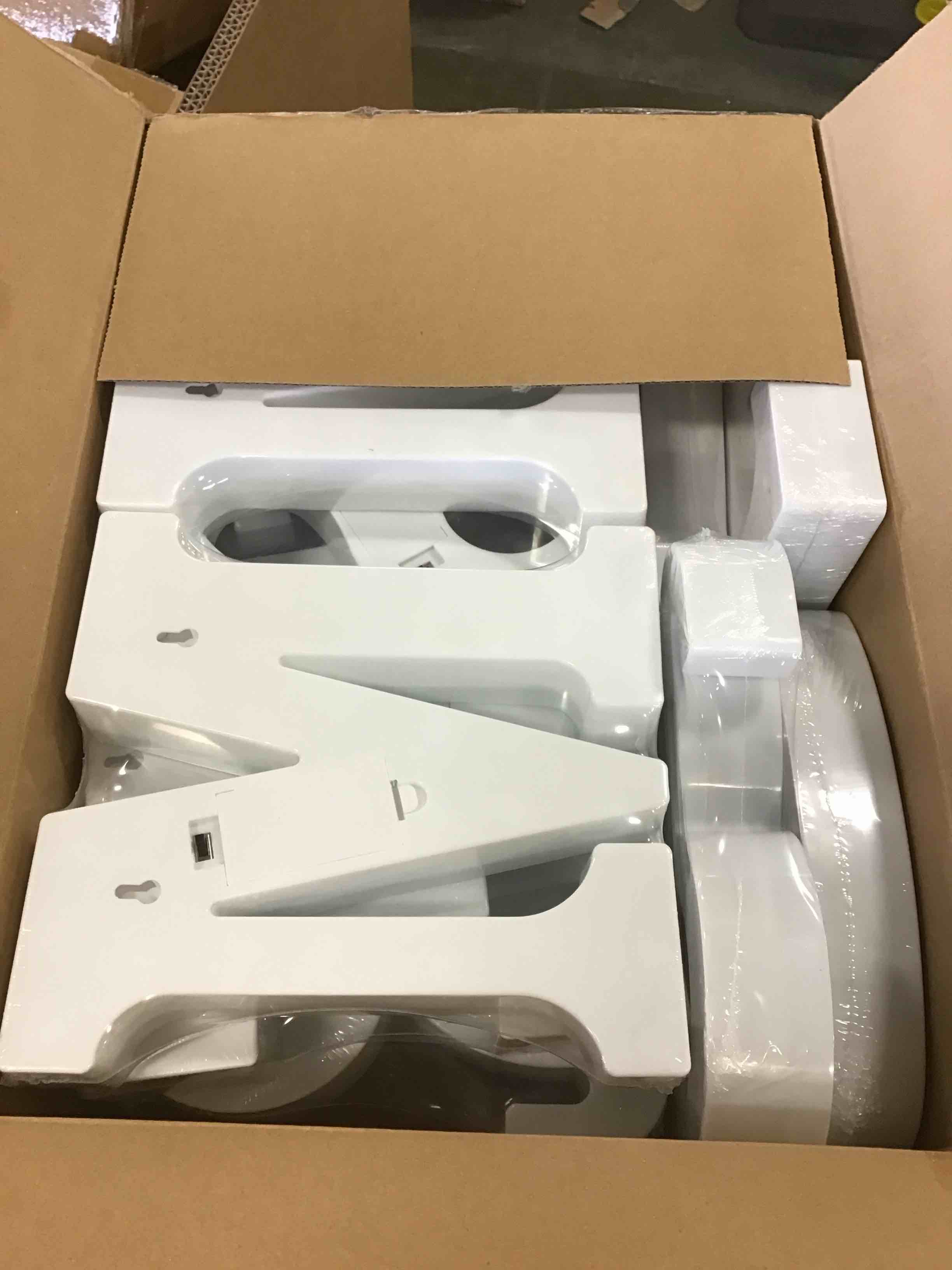 https://s3.amazonaws.com/lotting-images-prod/bidfta/RED5960464_1707334494434.jpeg