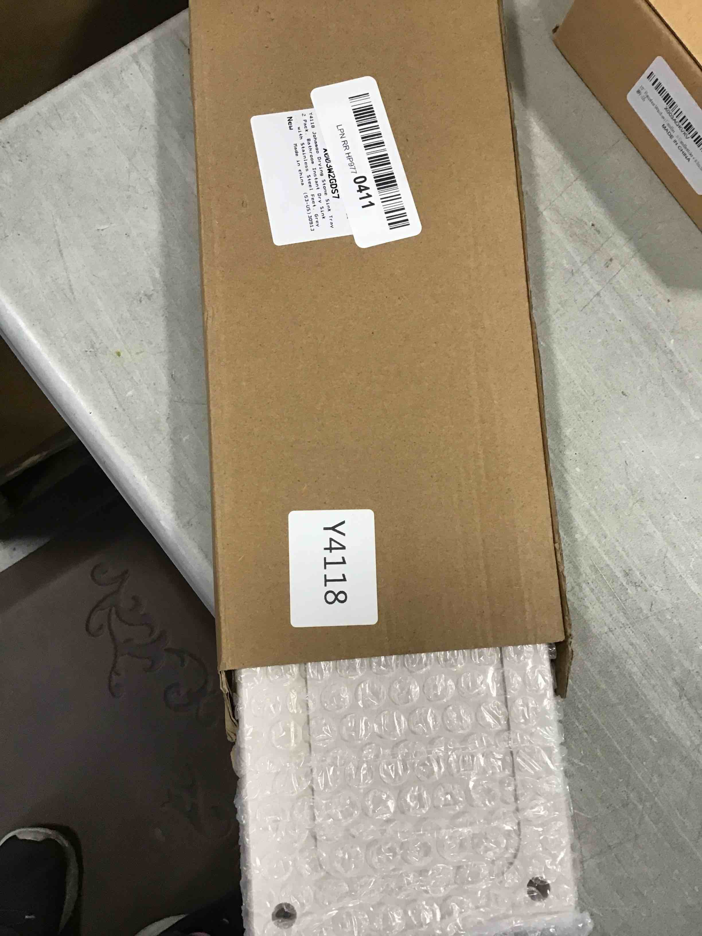 https://s3.amazonaws.com/lotting-images-prod/bidfta/RED5960916_1707487348302.jpeg