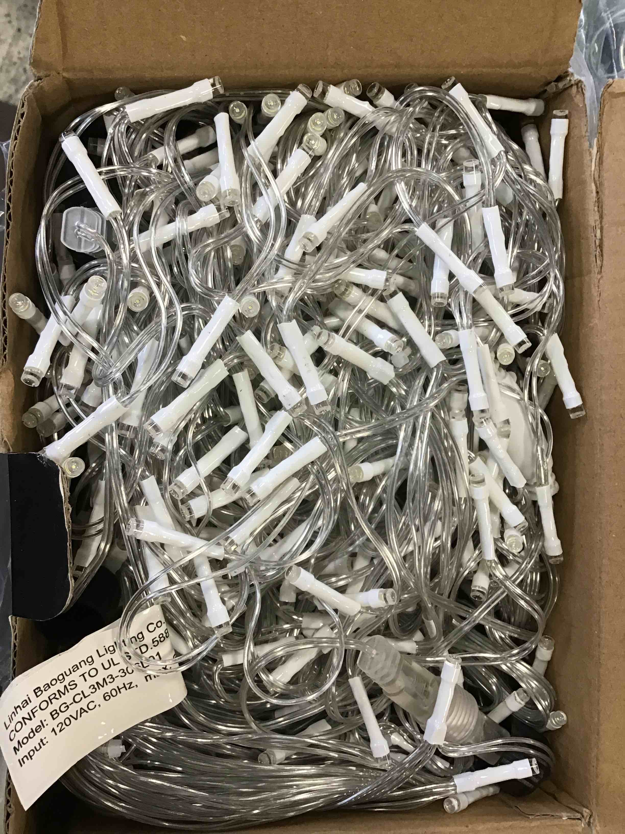 https://s3.amazonaws.com/lotting-images-prod/bidfta/RED5961009_1707495852085.jpeg