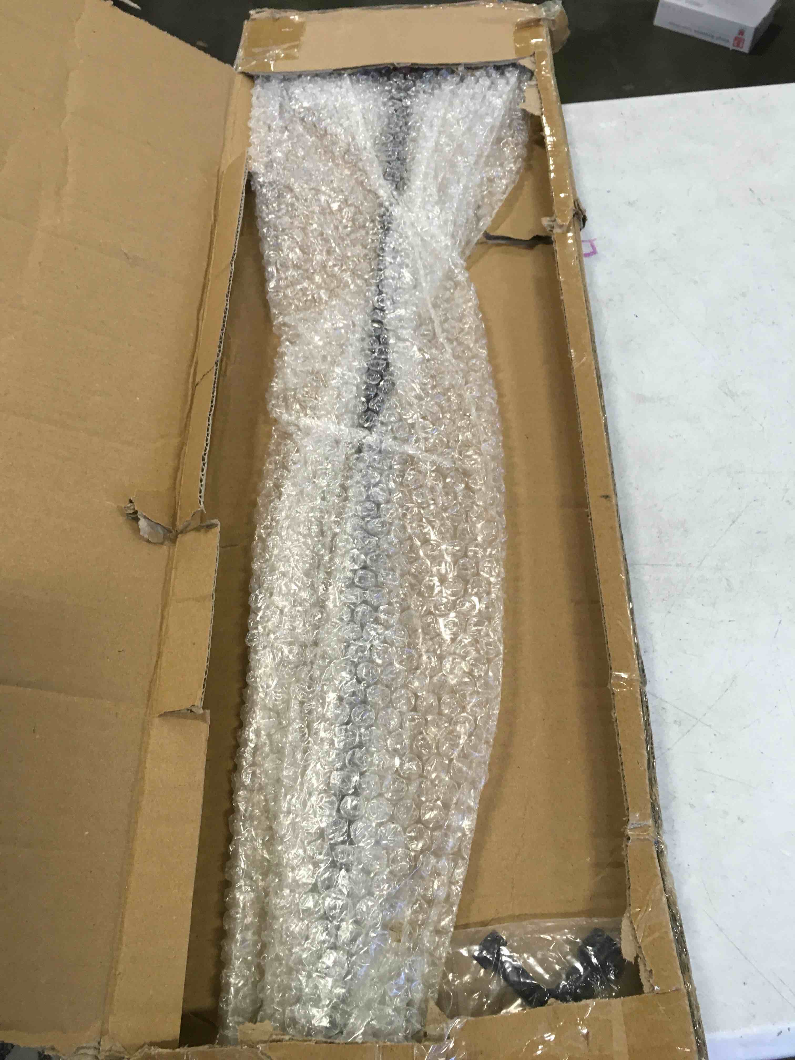 https://s3.amazonaws.com/lotting-images-prod/bidfta/RED5961196_1707747495212.jpeg