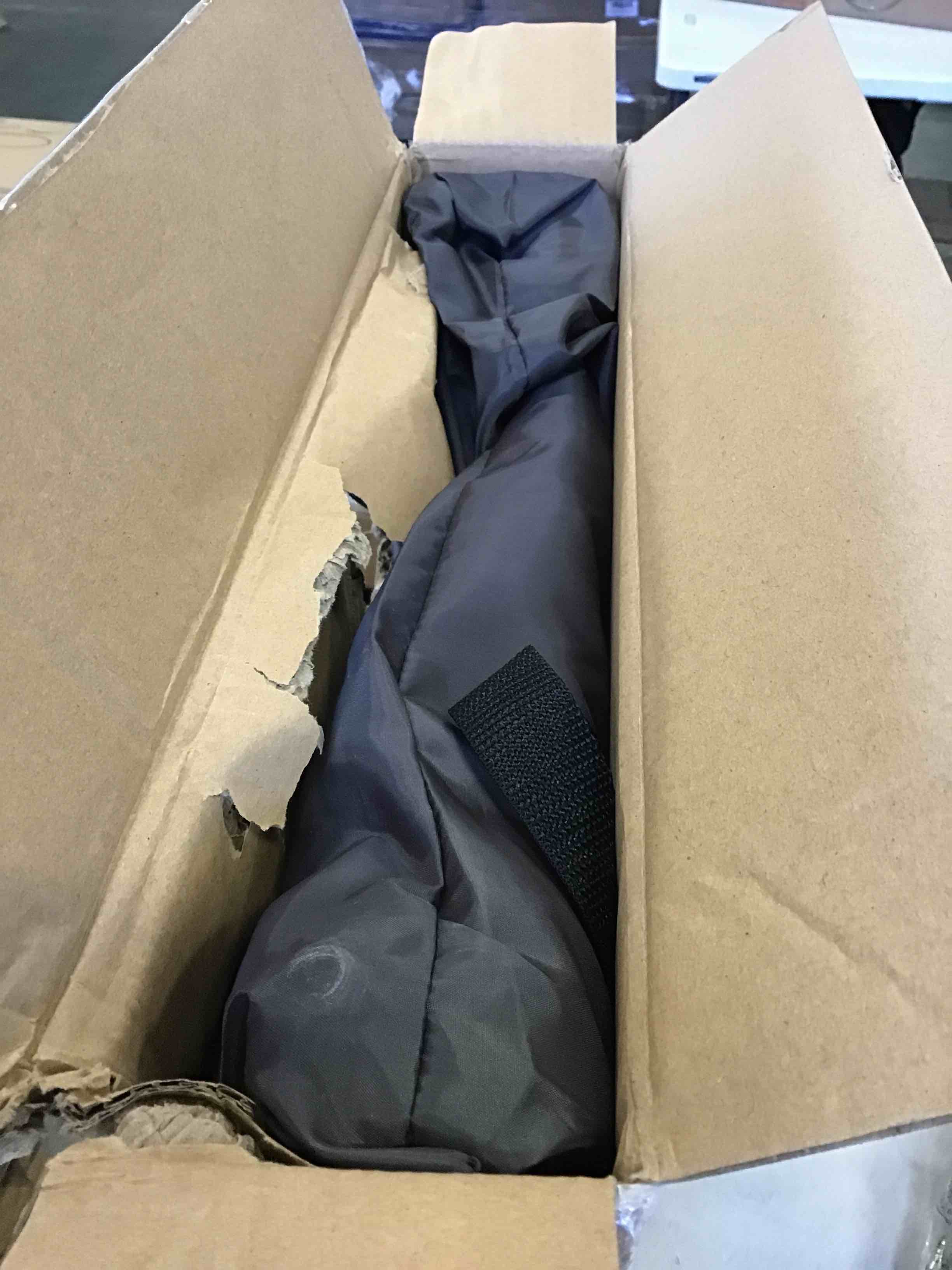 https://s3.amazonaws.com/lotting-images-prod/bidfta/RED5961244_1707751312037.jpeg