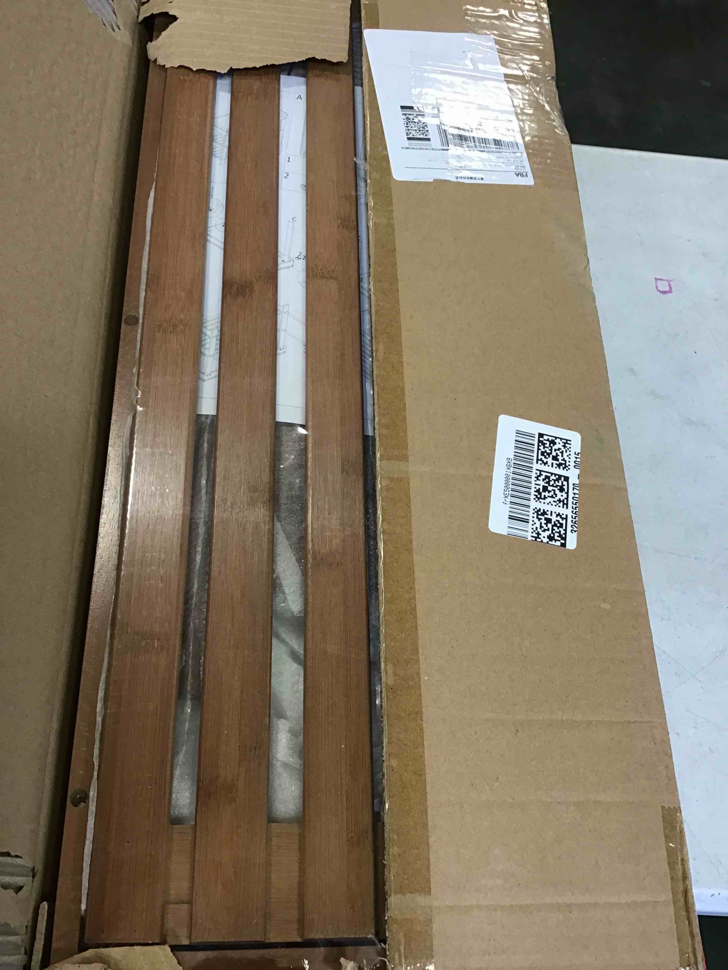https://s3.amazonaws.com/lotting-images-prod/bidfta/RED5961290_1707759583768.jpeg